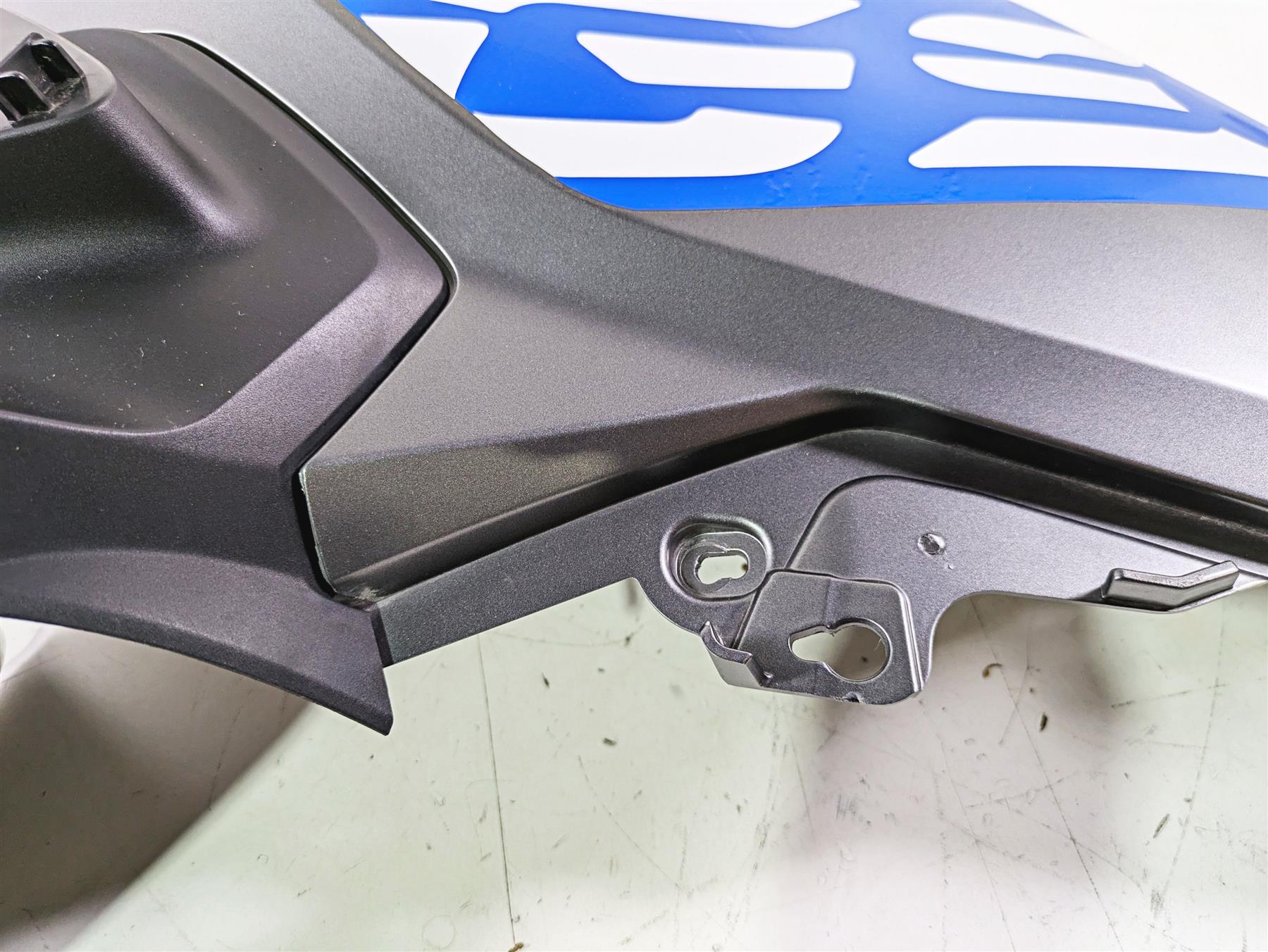 2018 BMW R1200GS GSW K50 Left Tank Side Fairing Cover Cowl Set 46638556635 {{ shop.shopifyCountryName }} - Mototech271