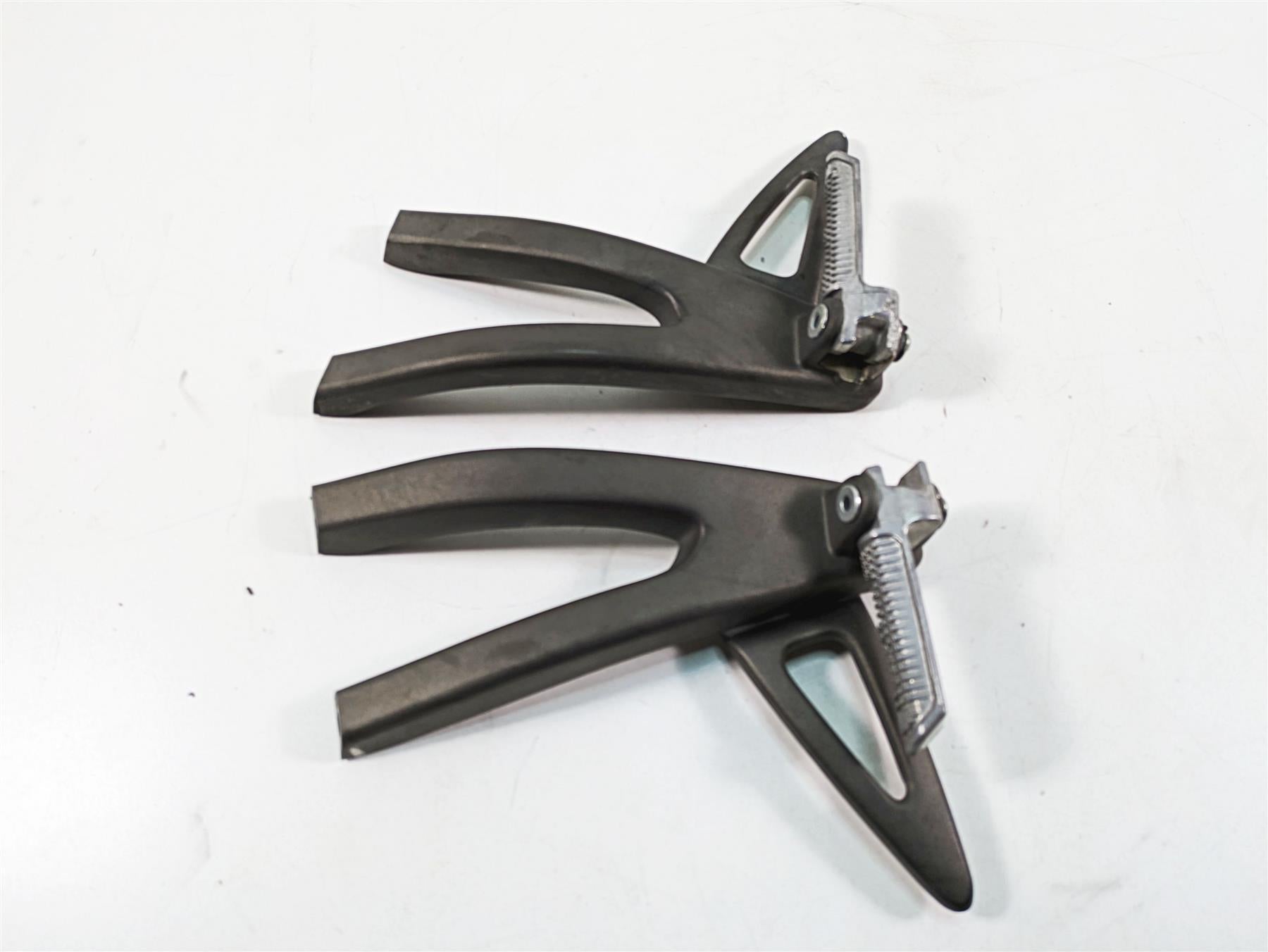 2008 Buell 1125 R Passenger Footpeg Foot Peg Set N0055.2ADCP N0054.2ADCP {{ shop.shopifyCountryName }} - Mototech271