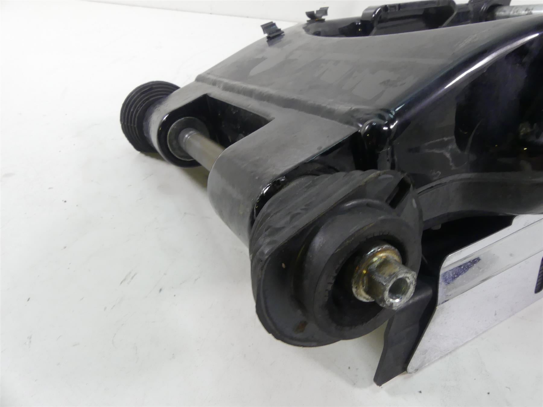 2010 Harley Touring FLHX Street Glide Rear Swingarm Swing Arm Fork 47549-09 {{ shop.shopifyCountryName }} - Mototech271
