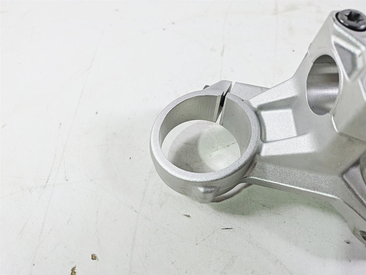 2016 BMW F800R K73 Upper Triple Tree Steering Clamp 8546421 32418546421 {{ shop.shopifyCountryName }} - Mototech271