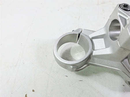 2016 BMW F800R K73 Upper Triple Tree Steering Clamp 8546421 32418546421 {{ shop.shopifyCountryName }} - Mototech271