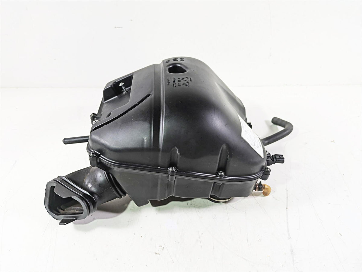 2015 Triumph Tiger Explorer XC Air Box Cleaner & Tubes Set T2209550 {{ shop.shopifyCountryName }} - Mototech271