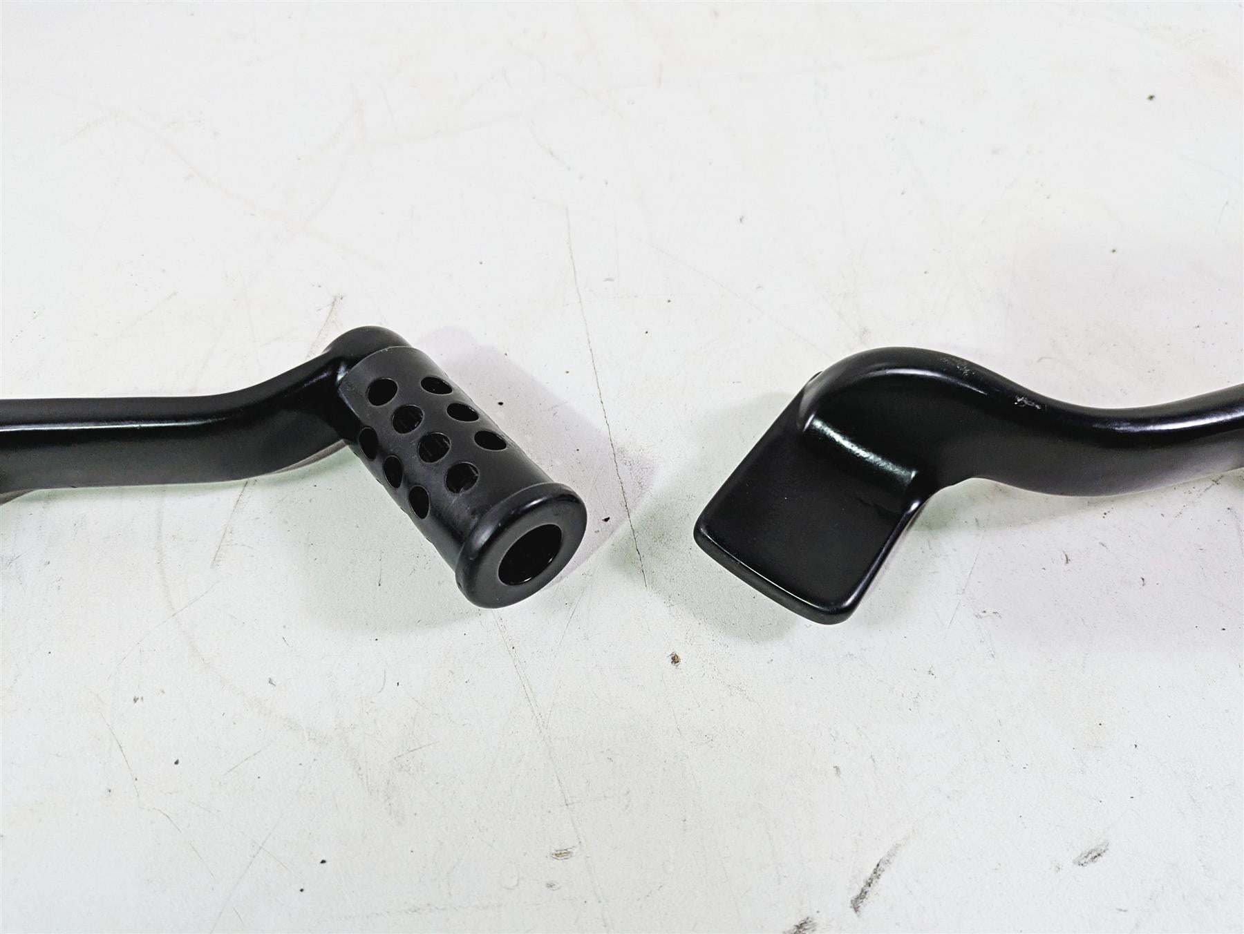 2010 Harley VRSCF Muscle Rod Black Left Right Front Footpeg Rest Set 50274-02B {{ shop.shopifyCountryName }} - Mototech271