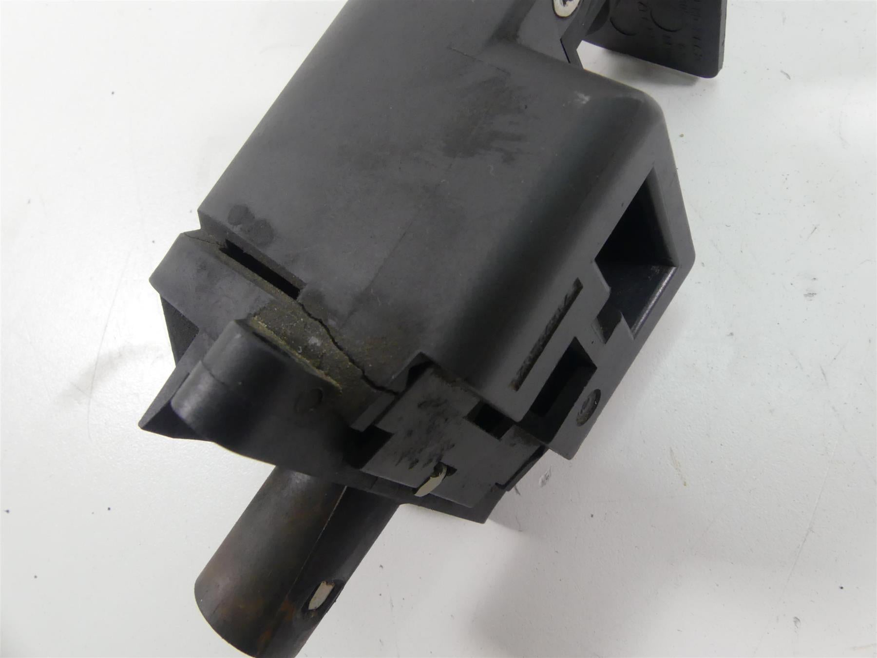 2011 Harley Touring FLTRU Road Glide Ignition Switch Key Lock Set -Read 71572-06 {{ shop.shopifyCountryName }} - Mototech271