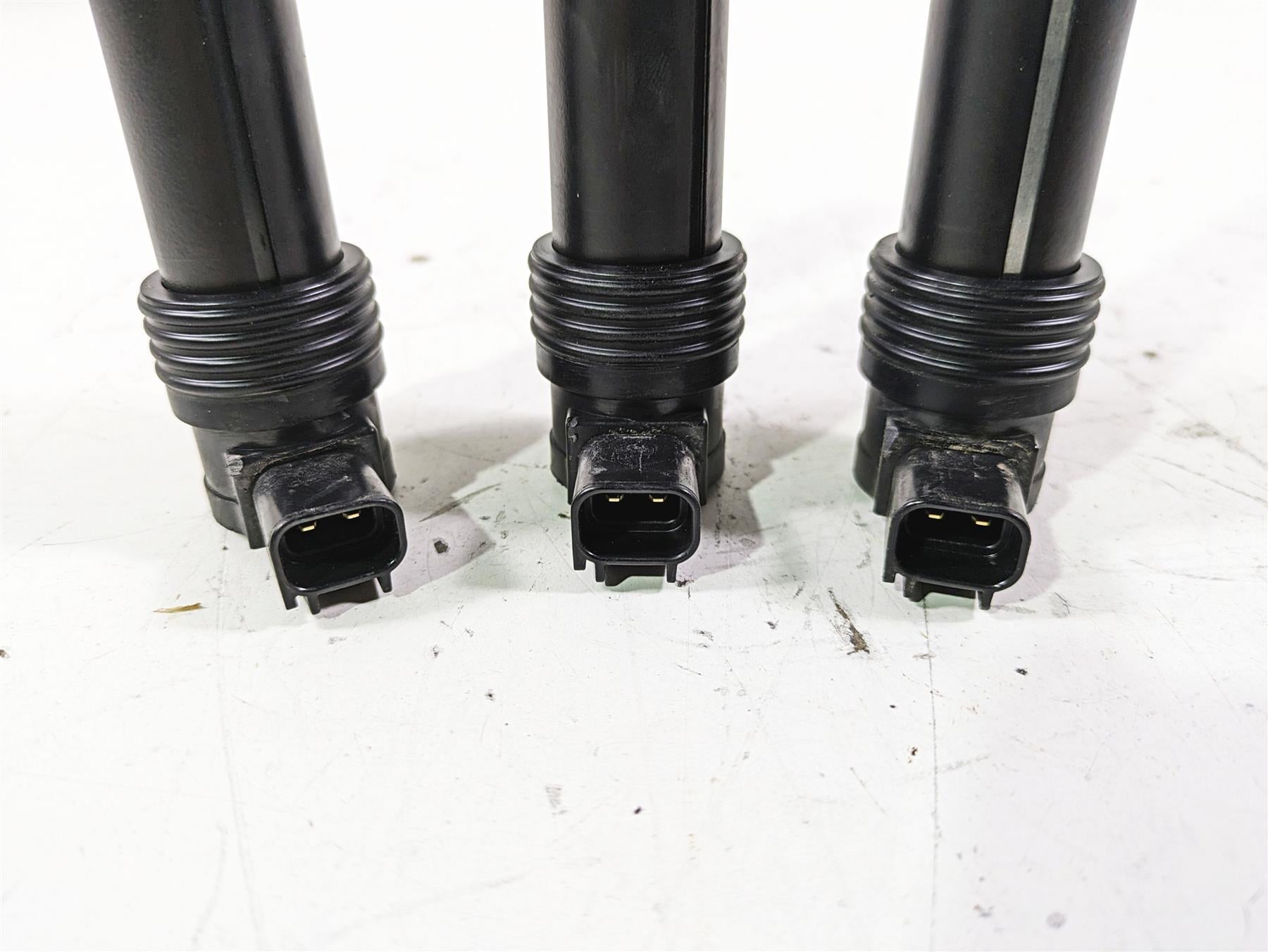 2023 Triumph Street Triple 765 RS Ignition Coils Stick Coil Set T1291504 {{ shop.shopifyCountryName }} - Mototech271
