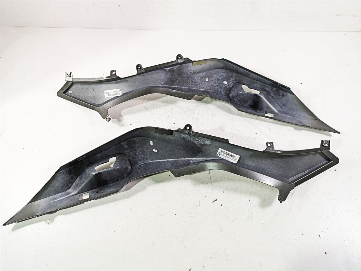 2014 BMW R1200 RT RTW K52 Tail Side Cover Fairing Set - Read 46638533567 {{ shop.shopifyCountryName }} - Mototech271