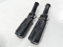 Load image into Gallery viewer, 2019 Harley Softail FXBB Street Bob Rear Passenger Foot Peg Set 50501288
