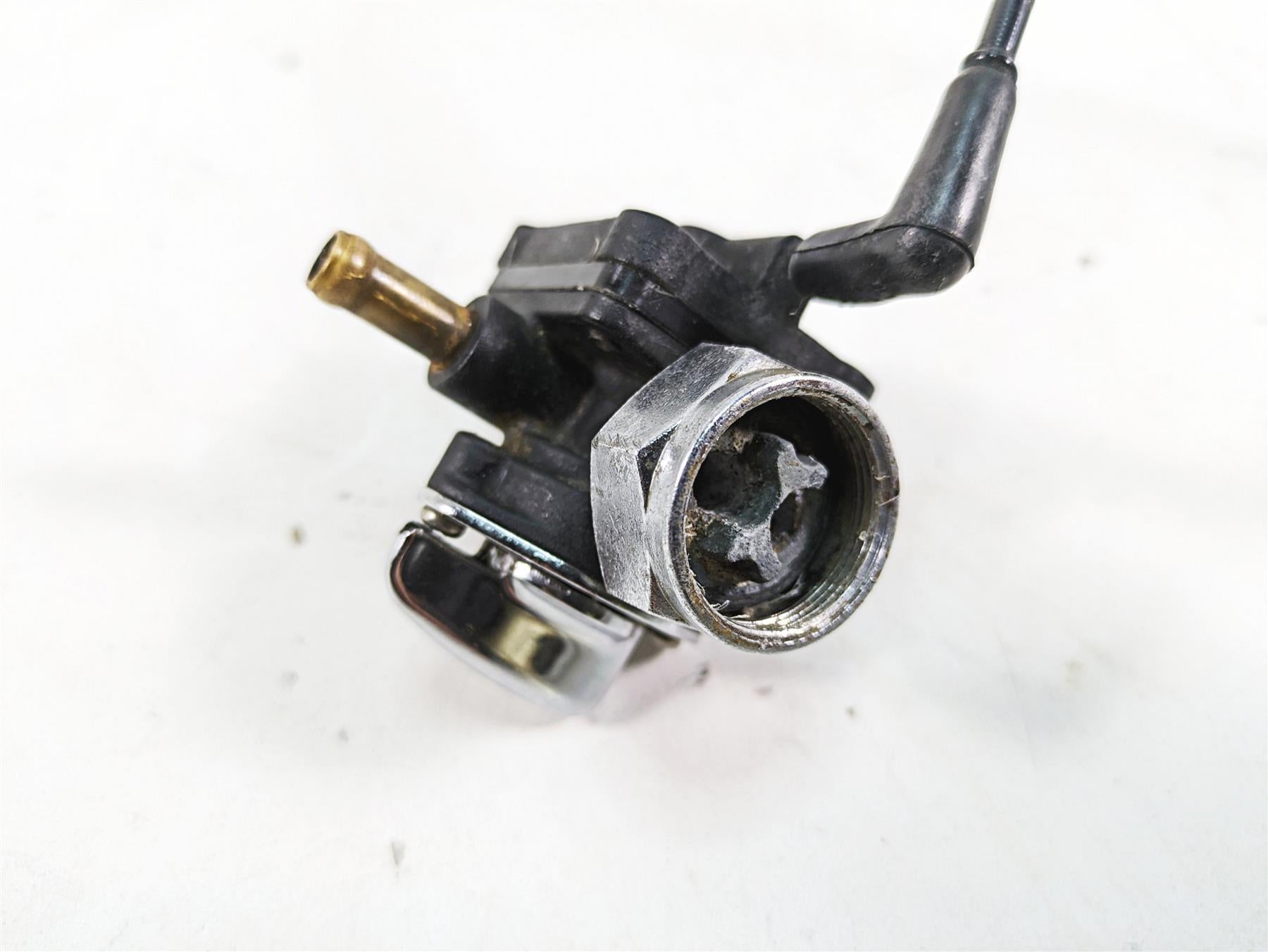 1999 Harley Dyna FXDL Low Rider Fuel Gas Petrol Valve Petcock 61338-94D {{ shop.shopifyCountryName }} - Mototech271