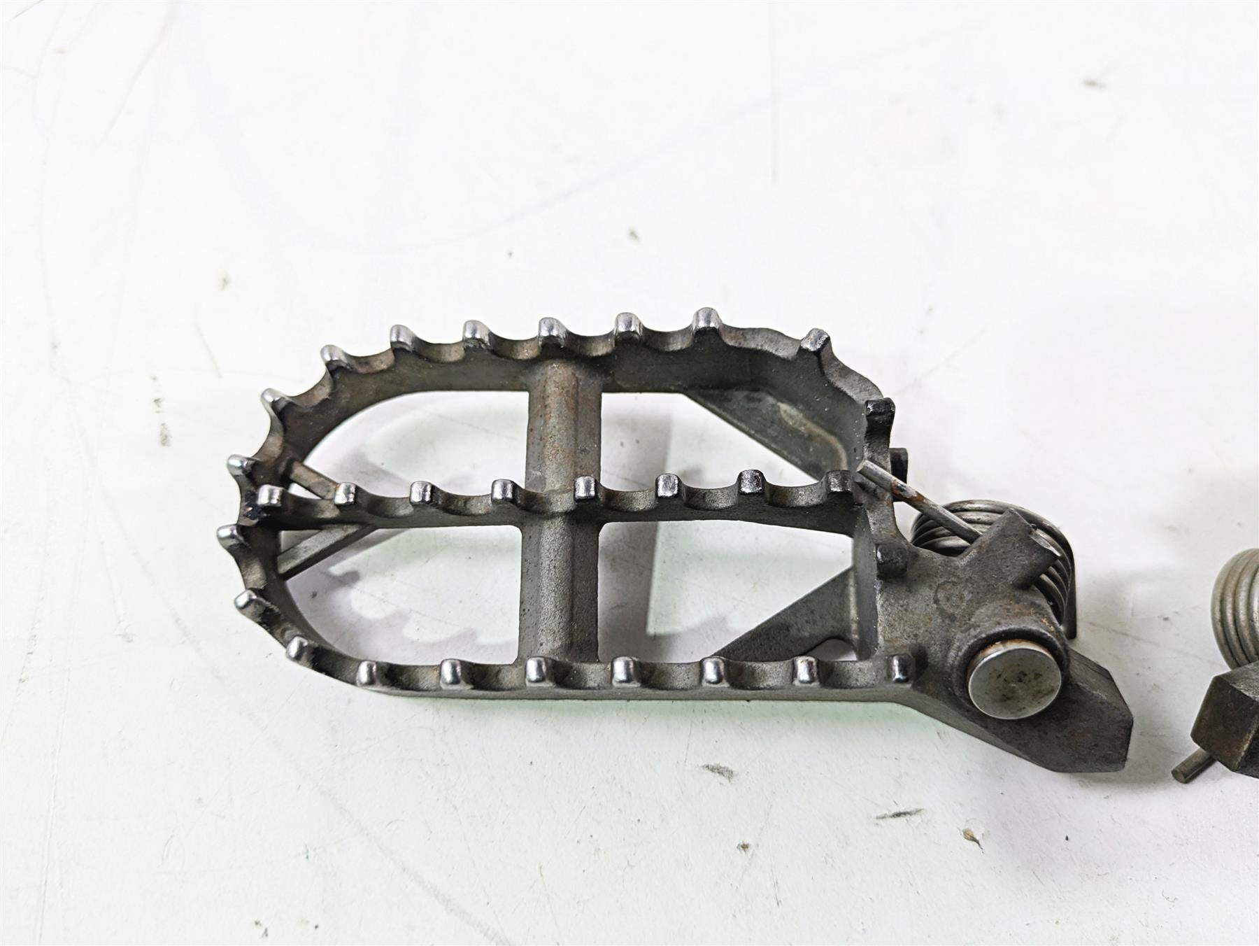 2015 BMW R1200GS Adv K51 Oem Rider Footpeg Foot Peg Set 46718529843 46718529844 {{ shop.shopifyCountryName }} - Mototech271