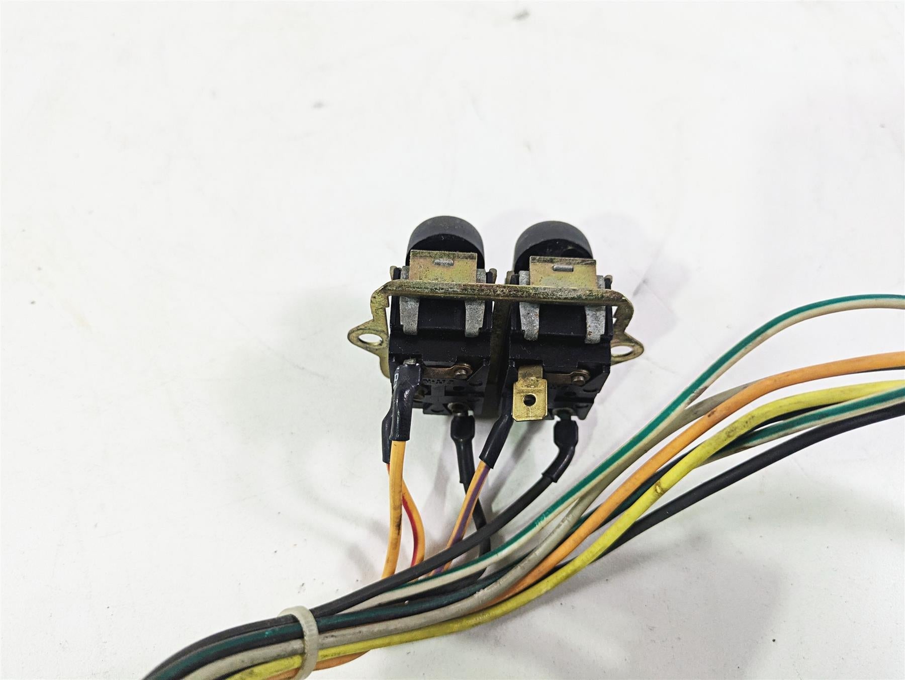 1996 Harley Touring FLHTCUI Electra Glide Aux Cruise Control Switch Set 71535-96 {{ shop.shopifyCountryName }} - Mototech271