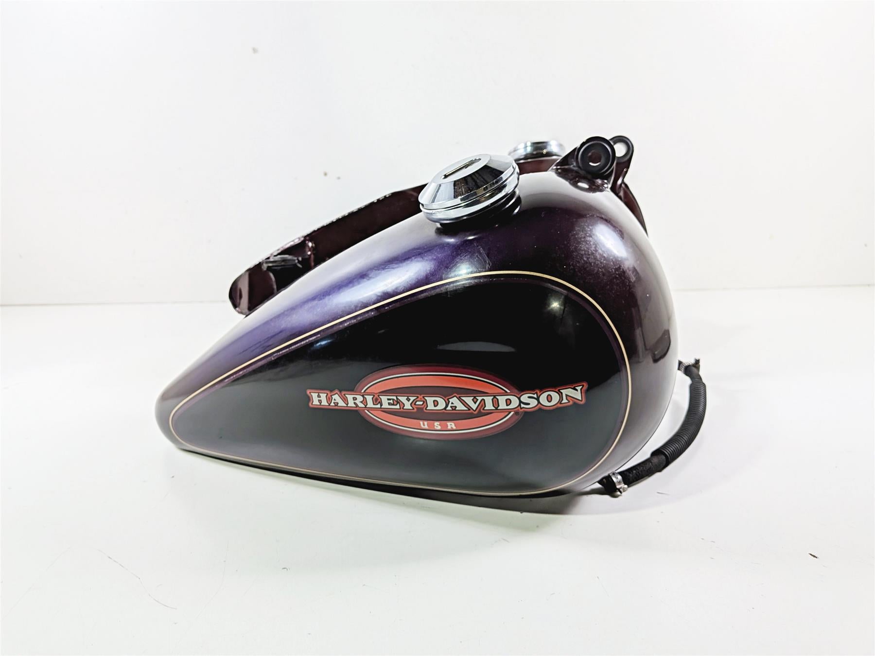 1996 Harley FLSTC Softail Heritage Fuel Gas Tank & Petcock 61426-97 61290-97 {{ shop.shopifyCountryName }} - Mototech271