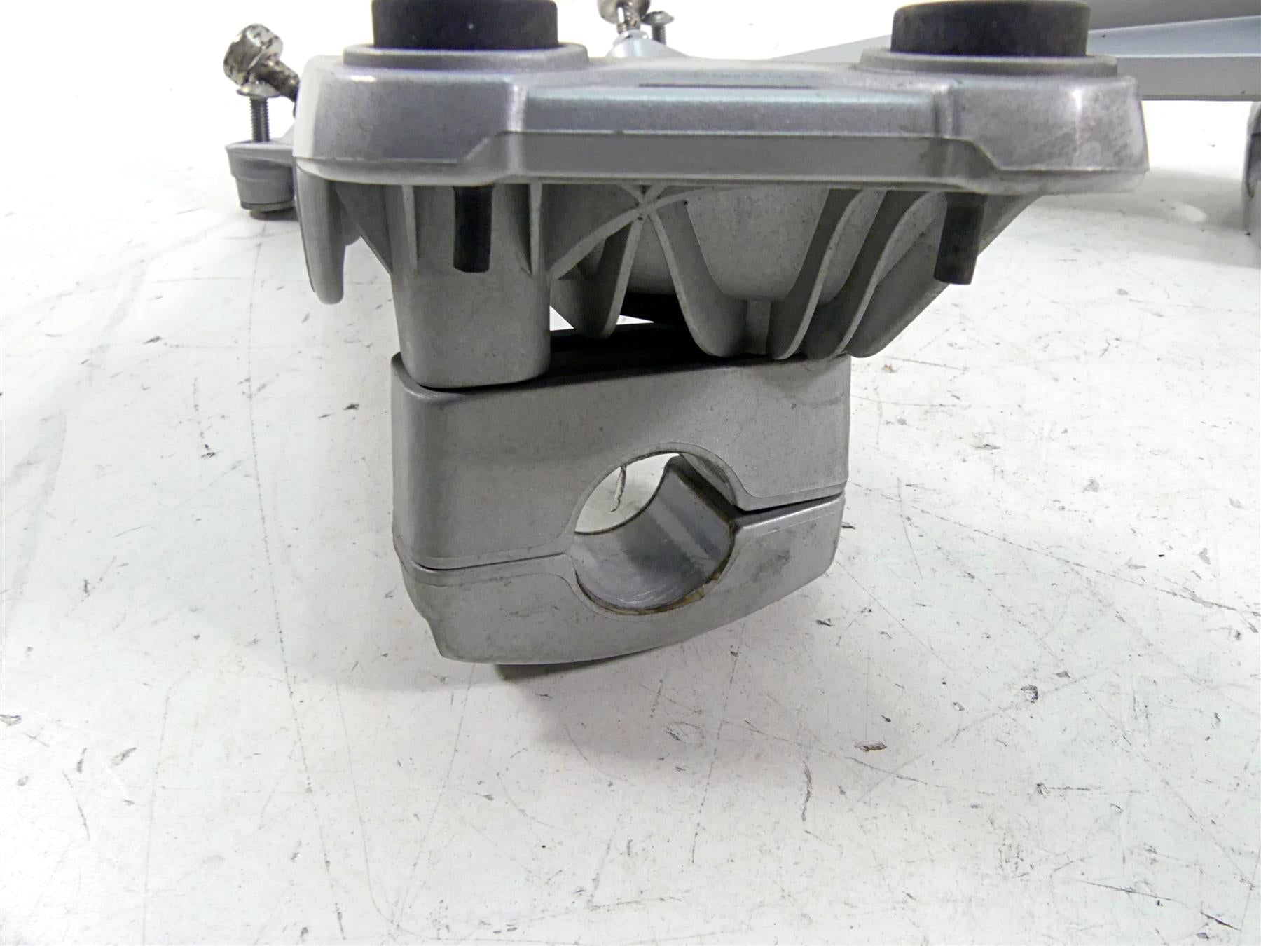 2009 BMW R1200 GS K25 Saddlebag Mount Case Holder Set 46547695986 {{ shop.shopifyCountryName }} - Mototech271