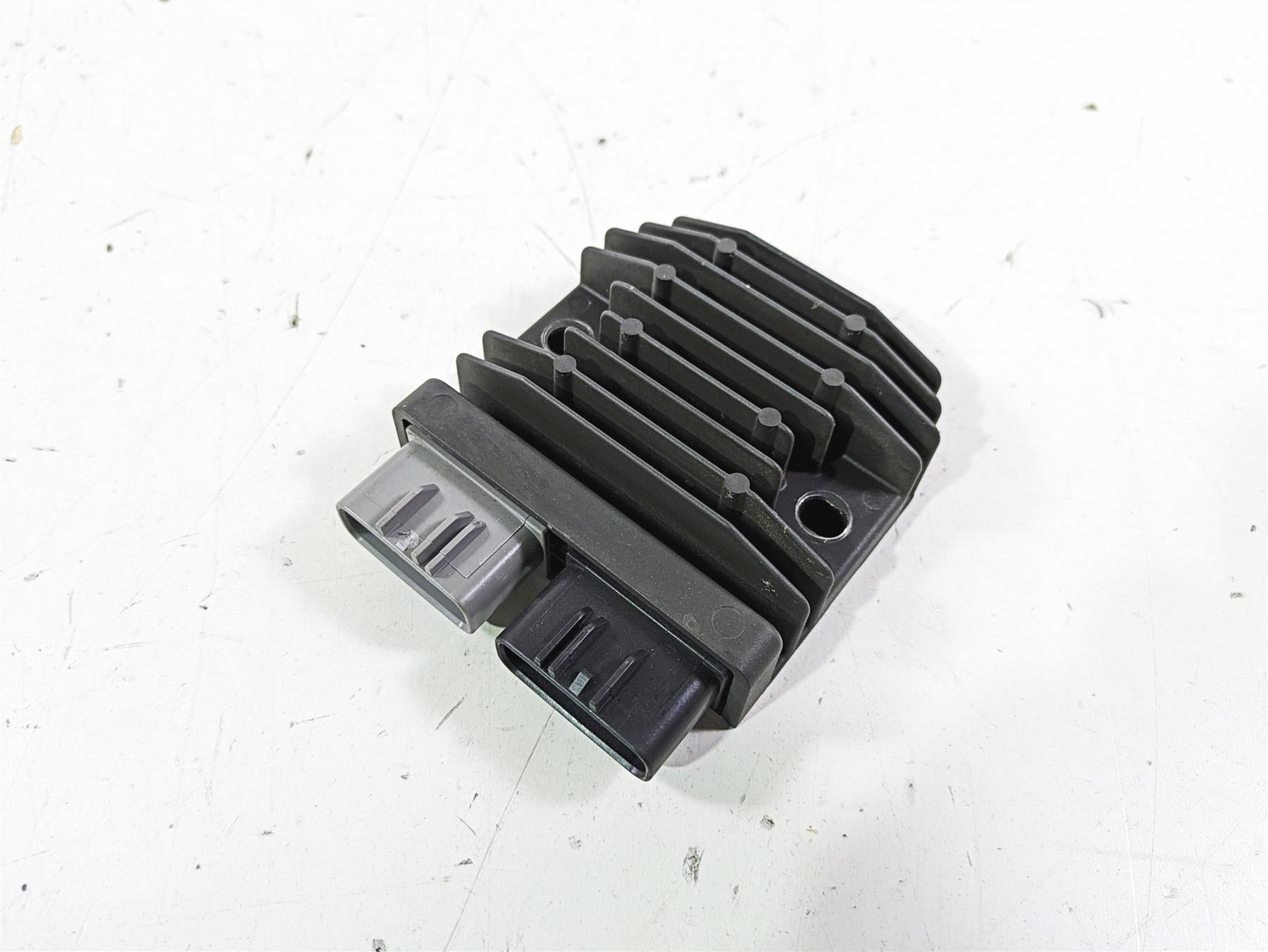 2014 BMW R1200 RT RTW K52 Rectifier Voltage Regulator -Read FH020AA 12318523367 {{ shop.shopifyCountryName }} - Mototech271