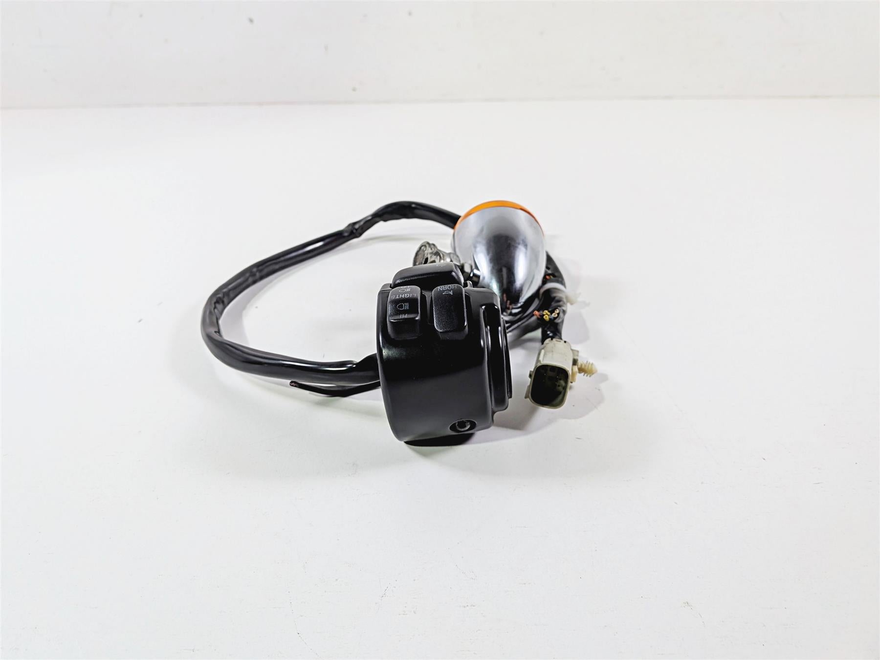 2009 Harley FXCWC Softail Rocker Left Hand Control Switch Turn Signal 71682-06 {{ shop.shopifyCountryName }} - Mototech271