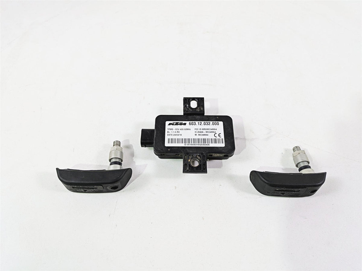 2020 KTM 1290 Super Adventure R Tire Pressure Module & Sensor Set 60312032000 {{ shop.shopifyCountryName }} - Mototech271