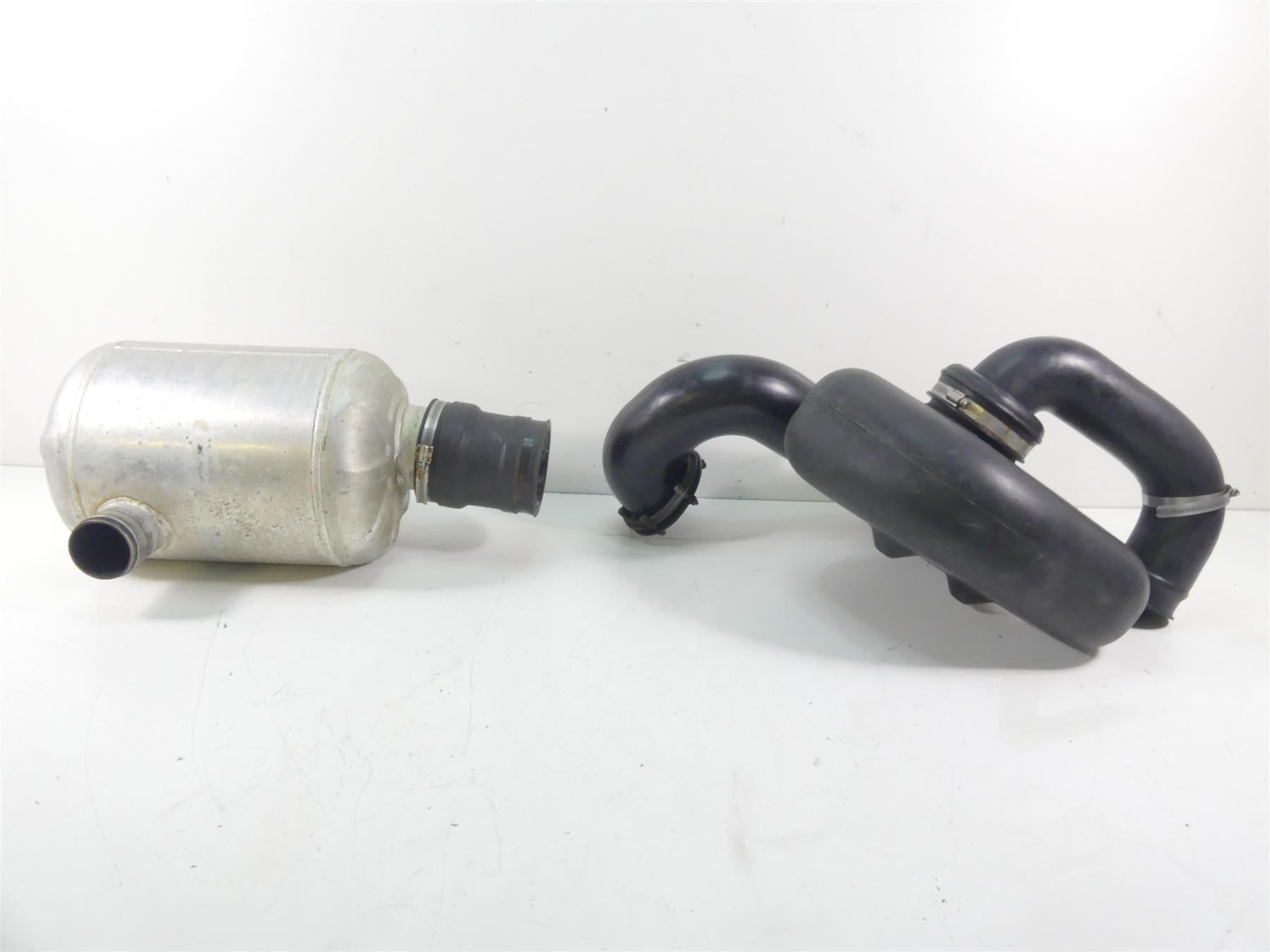 2017 Yamaha Waverunner VX 1050 CS Exhaust Pipe Hose System F4G-U7550-02-00 | Mototech271