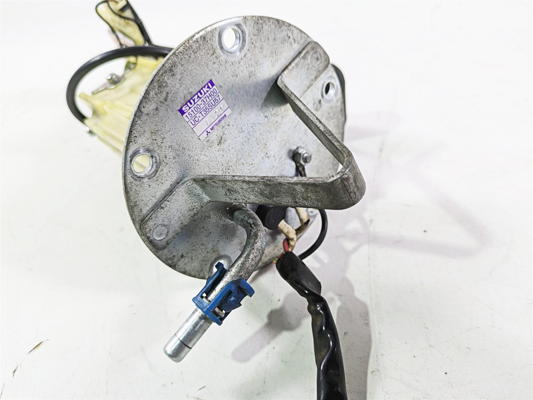 2008 Suzuki GSXR600 Fuel Gas Petrol Pump Mitsubishi 14K Tested 15100-37H00 {{ shop.shopifyCountryName }} - Mototech271