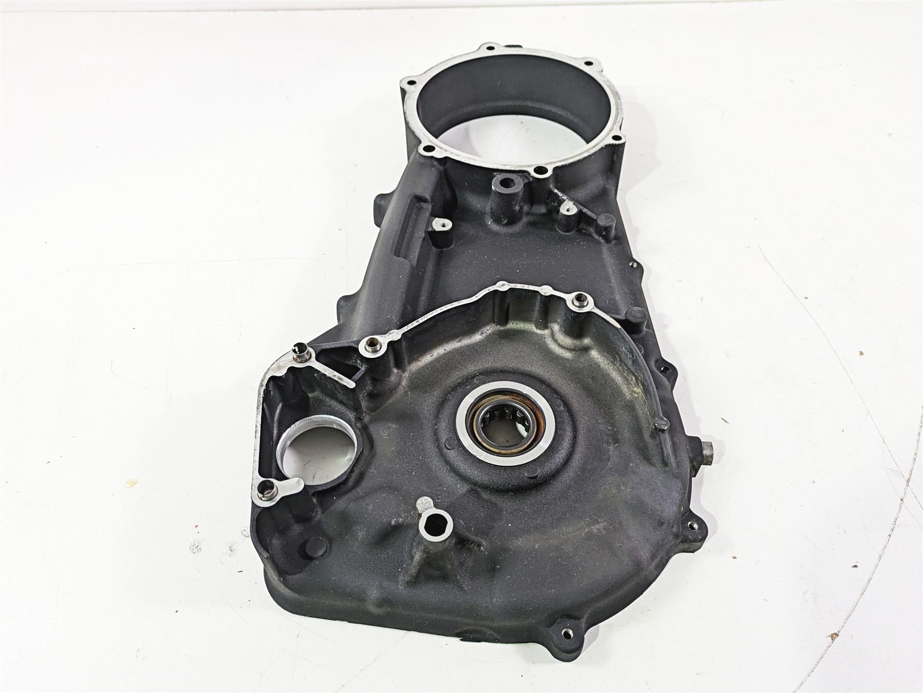 2017 Harley FLS Softail Slim Inner Primary Drive Clutch Cover 60681-06C {{ shop.shopifyCountryName }} - Mototech271
