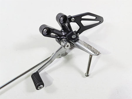 2025 Yamaha YZF R7 Nice Left Front Foot Peg & Shifter BEB-27442-00 BEB-18110-00 {{ shop.shopifyCountryName }} - Mototech271