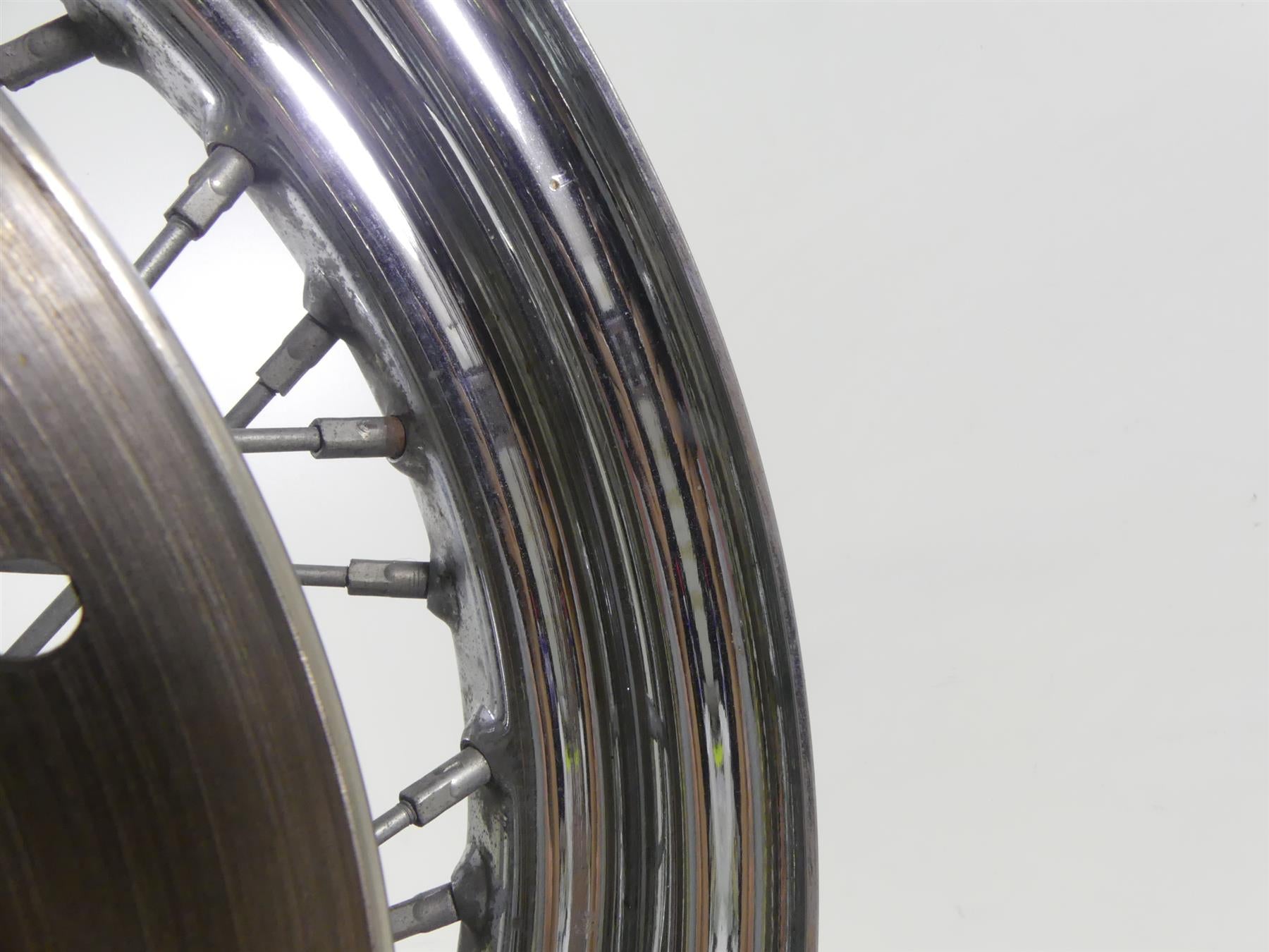 2005 Harley FXDWGI Dyna Wide Glide Rear Spoke Wheel Rim 16x3 - Read 40975-05A {{ shop.shopifyCountryName }} - Mototech271