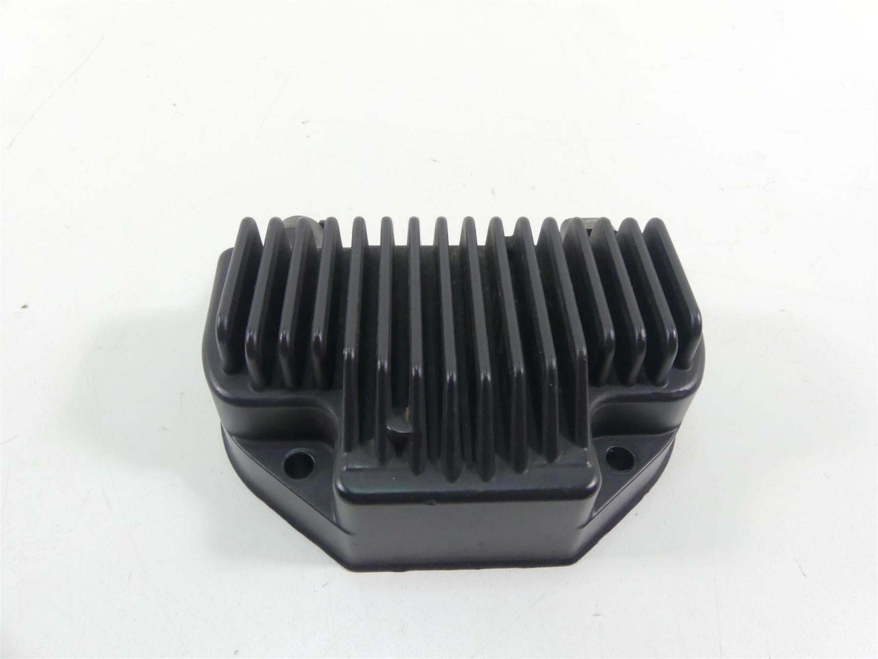 2014 Harley Dyna FXDF Fat Bob Rectifier Voltage Regulator 74631-08A {{ shop.shopifyCountryName }} - Mototech271