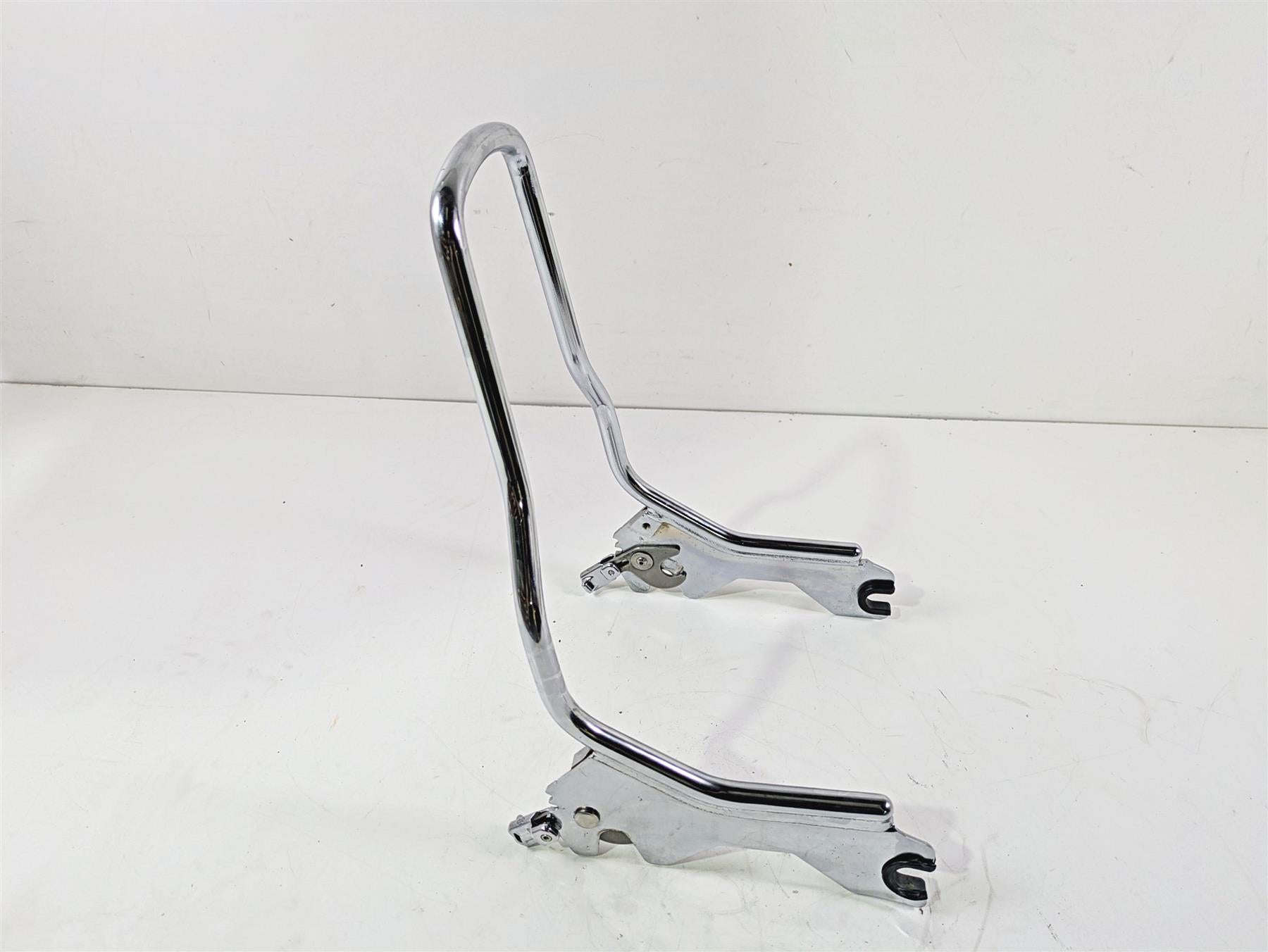 2020 Harley Softail FXST Standard Hold Fast Sissybar Rail & Mount Kit 52300432 {{ shop.shopifyCountryName }} - Mototech271