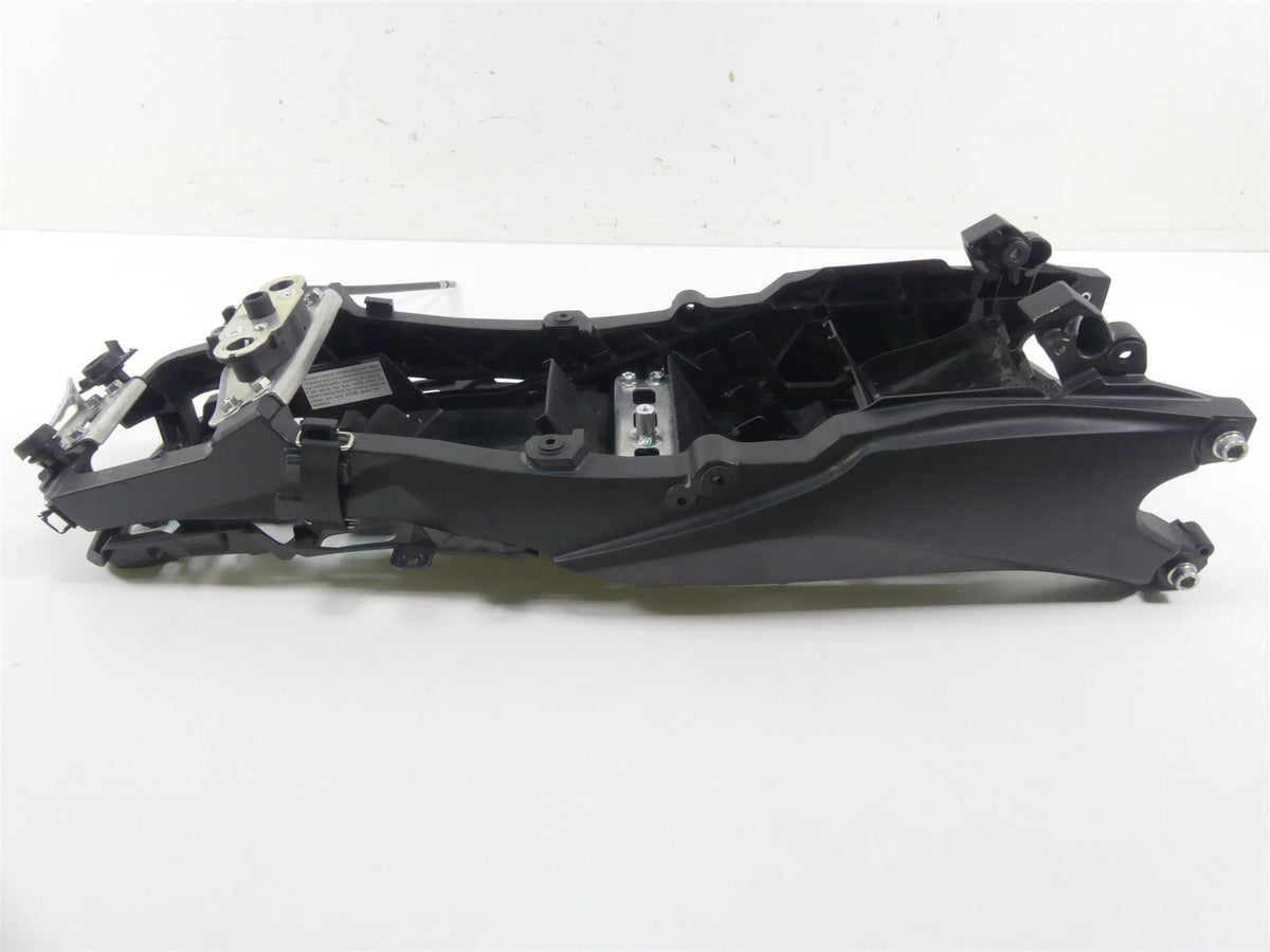 2022 Suzuki GSXR750 Subframe Sub Frame + Inner Fender Set - Read 41211-14J00-YUG {{ shop.shopifyCountryName }} - Mototech271