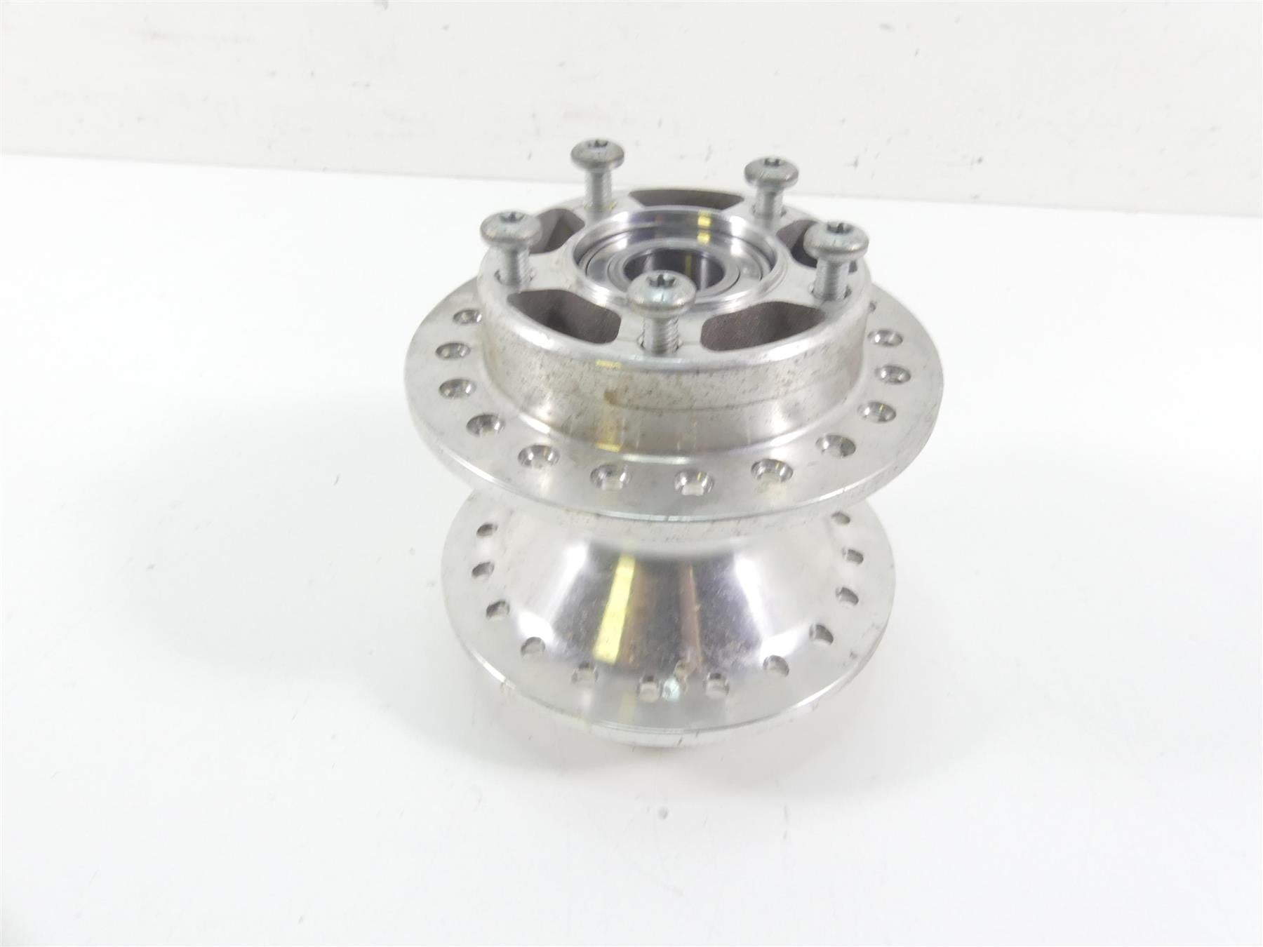 2020 Harley Softail FXBB Street Bob Front Spoke Wheel Hub 43300565 41426-07 {{ shop.shopifyCountryName }} - Mototech271