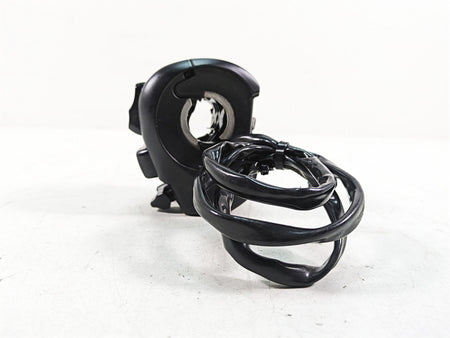 2020 Harley Touring FLHX Street Glide Left Hand Traction Control Switch 71500128 {{ shop.shopifyCountryName }} - Mototech271