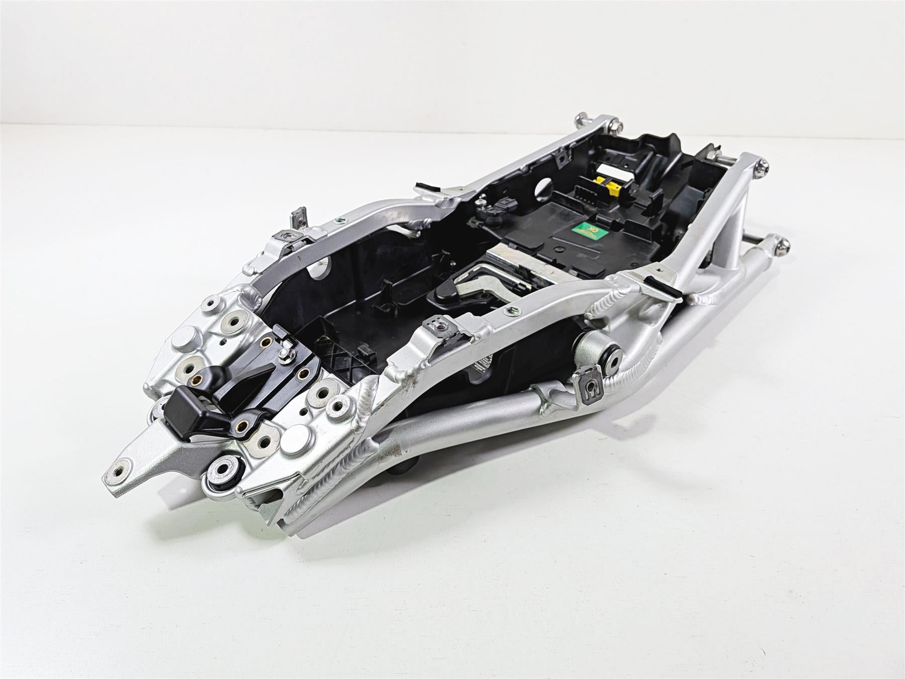 2019 Triumph Speed Triple RS 1050 Straight Subframe & Inner Fender T2079742 {{ shop.shopifyCountryName }} - Mototech271
