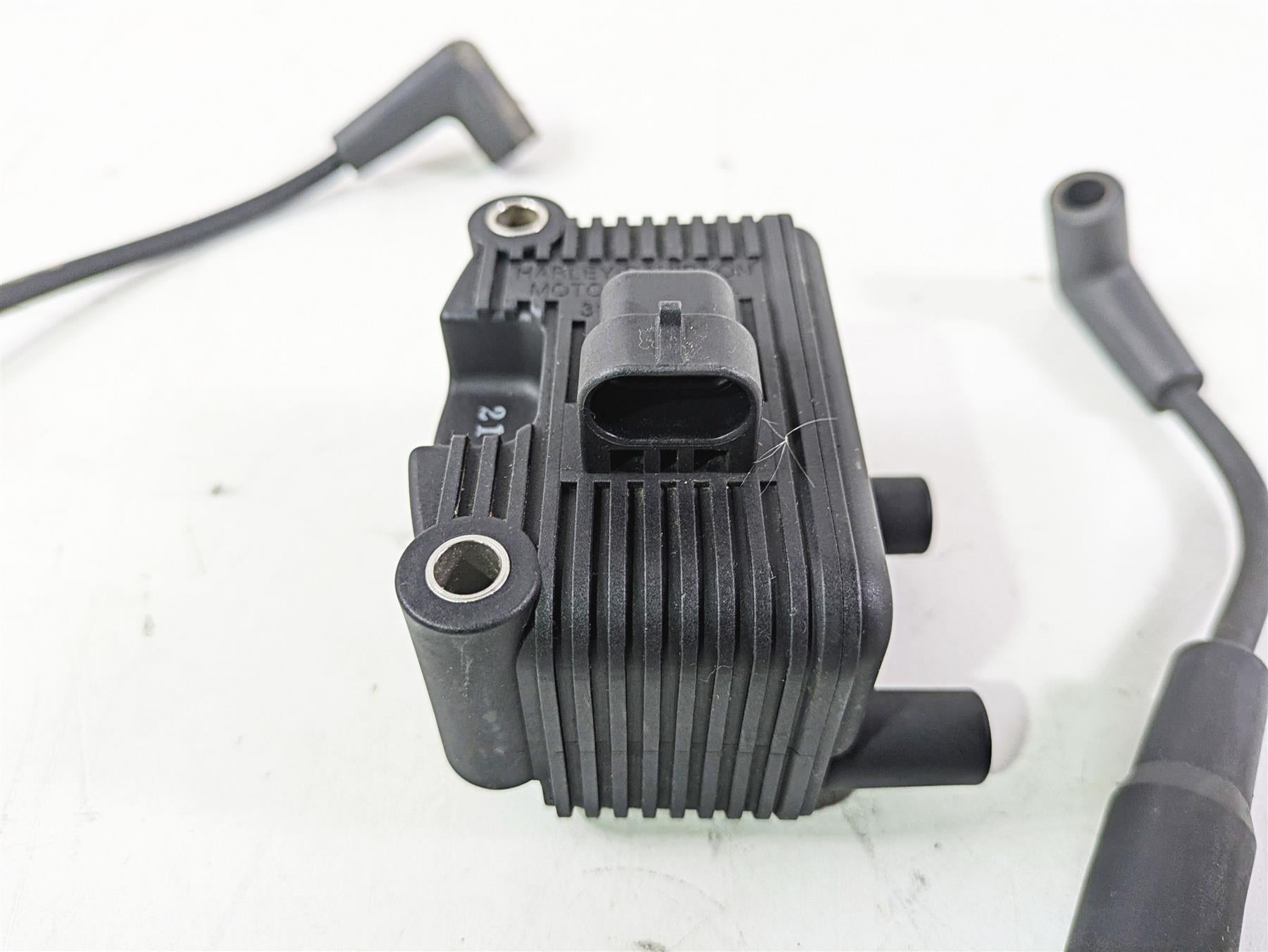 2004 Harley Softail FLSTF Fat Boy Ignition Coil + Wires & Plugs Set 31655-99 {{ shop.shopifyCountryName }} - Mototech271