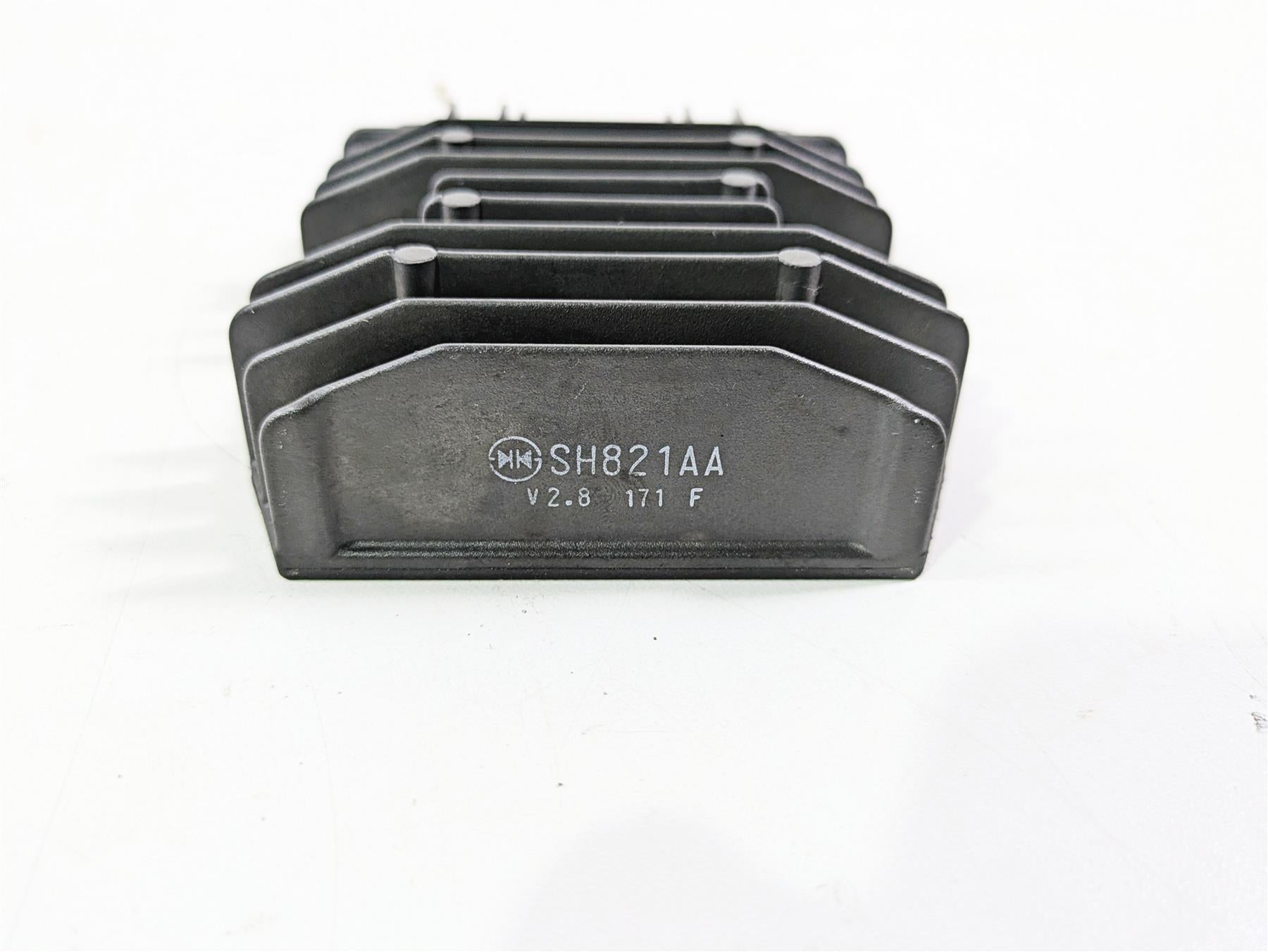 2023 Ducati Monster 937 SP Rectifier Voltage Regulator 54040321A SH821AA {{ shop.shopifyCountryName }} - Mototech271