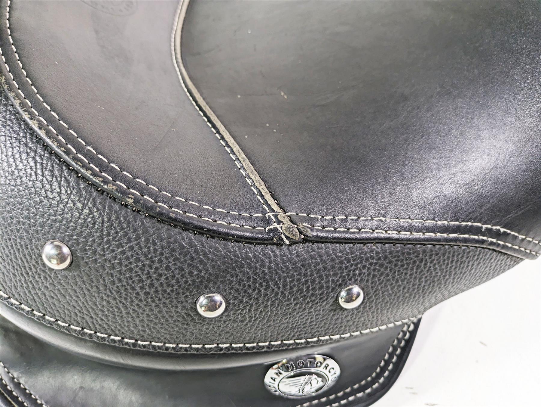 2018 Indian Chieftain Dark Horse Heated Seat Studded Crocodile Tip 2686580 {{ shop.shopifyCountryName }} - Mototech271