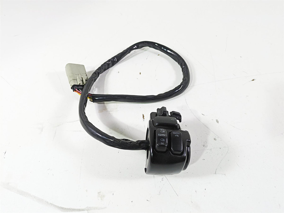 2008 Harley Touring FLHTCU E-Glide 105TH Left Hand Control Switch Audio 71682-06 {{ shop.shopifyCountryName }} - Mototech271