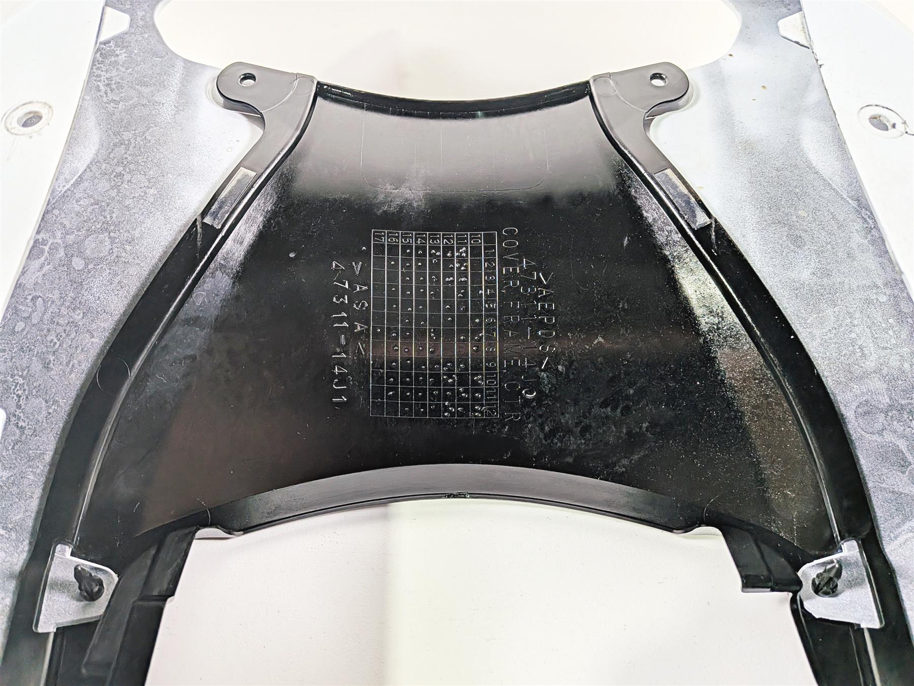 2024 Suzuki GSXR600 Full Tail Fairing Taillight Blinker 47100-14J10 47200-14J10 {{ shop.shopifyCountryName }} - Mototech271