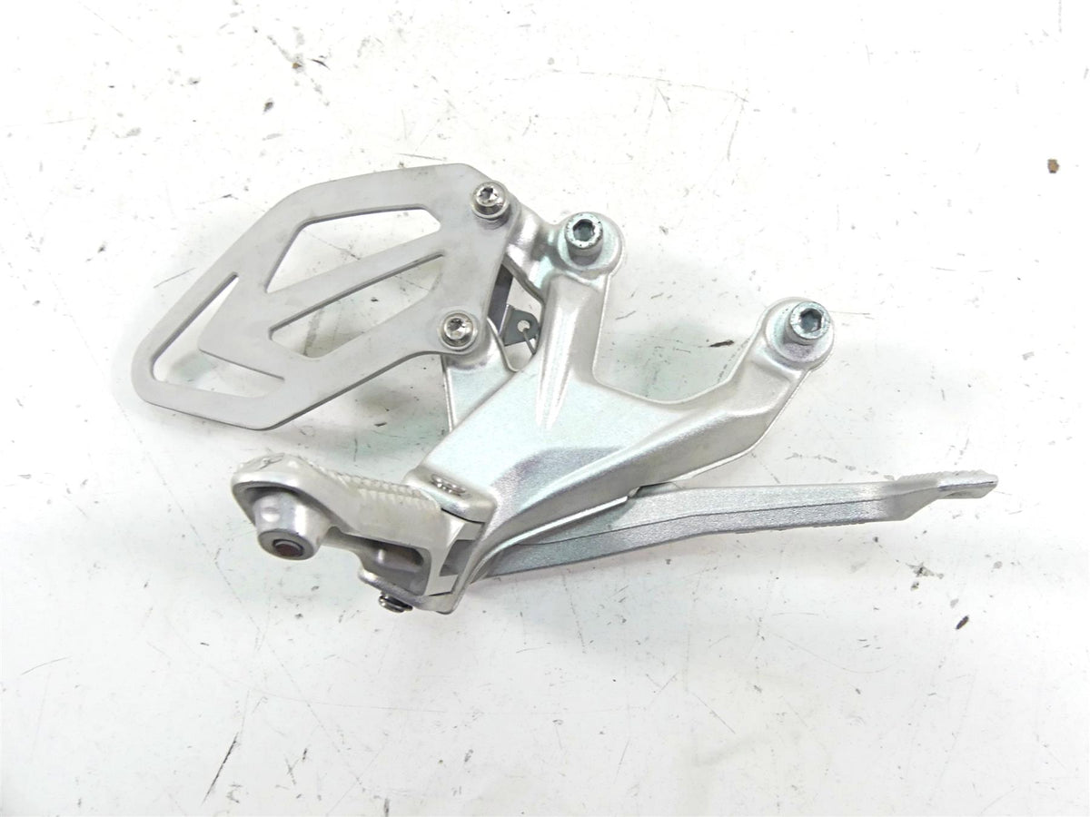 2018 BMW S1000RR K46 Right Foot Peg Set & Brake Ped Pedal 46718559066 {{ shop.shopifyCountryName }} - Mototech271