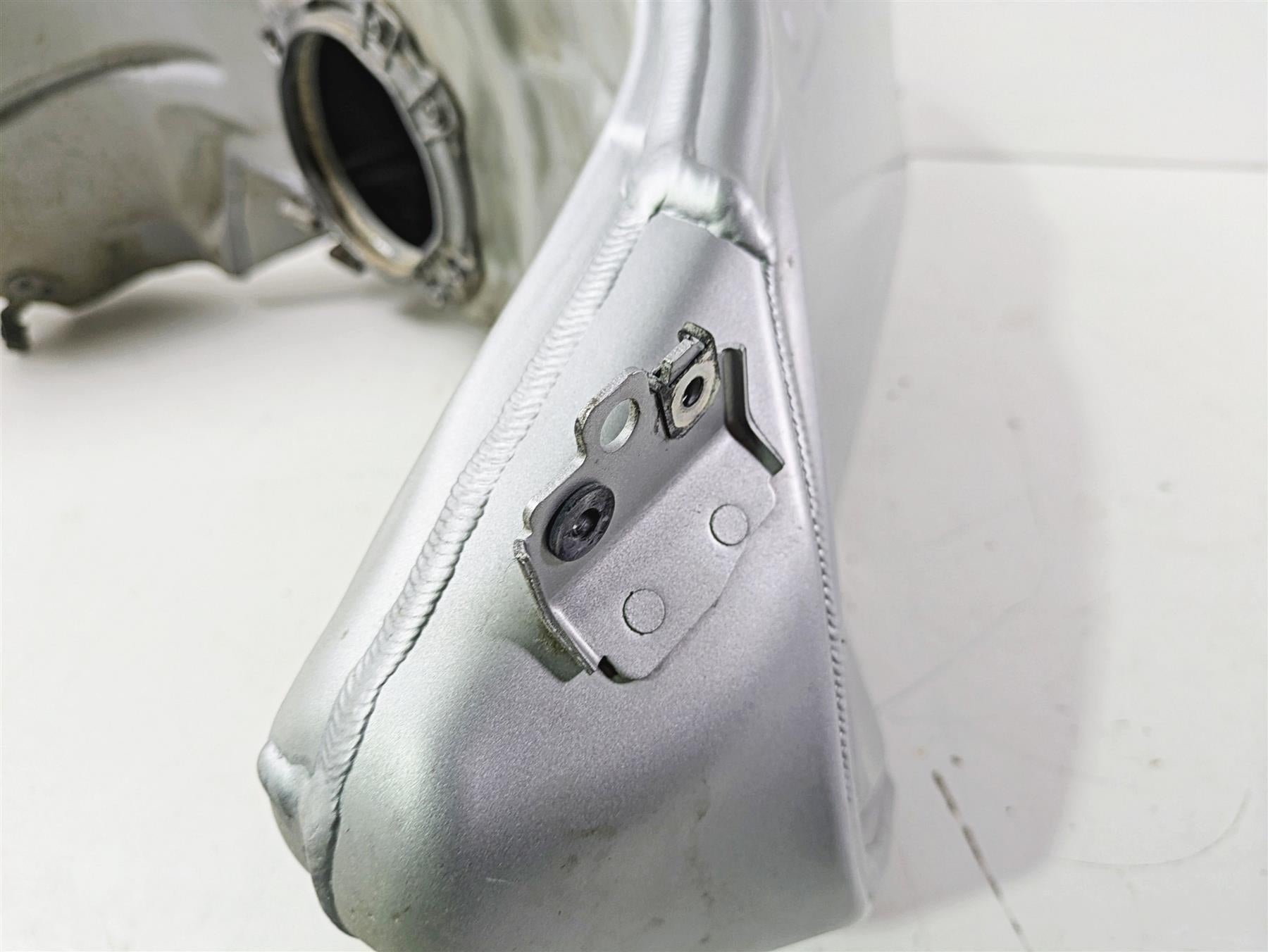 2015 BMW R1200GS Adv K51 Fuel Gas Petrol Tank 16118536188 {{ shop.shopifyCountryName }} - Mototech271