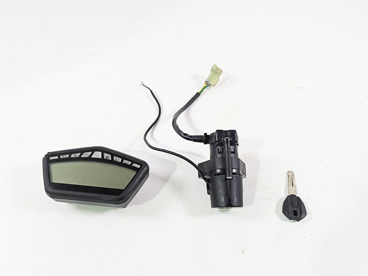 2010 Ducati Streetfighter 1098 S Speedo Gauge 8K Ignition Switch Key 40610724A {{ shop.shopifyCountryName }} - Mototech271