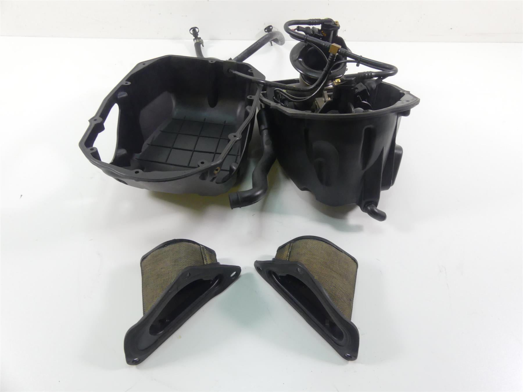 2004 Ducati 999 SBK Air Filter Breather Box Throttle Body Bodies Set 28240541A {{ shop.shopifyCountryName }} - Mototech271