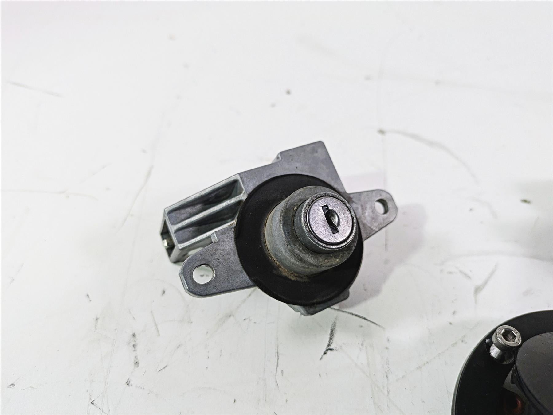 2012 Victory Cross Country Ignition Switch Key Locks Set 4012943 {{ shop.shopifyCountryName }} - Mototech271