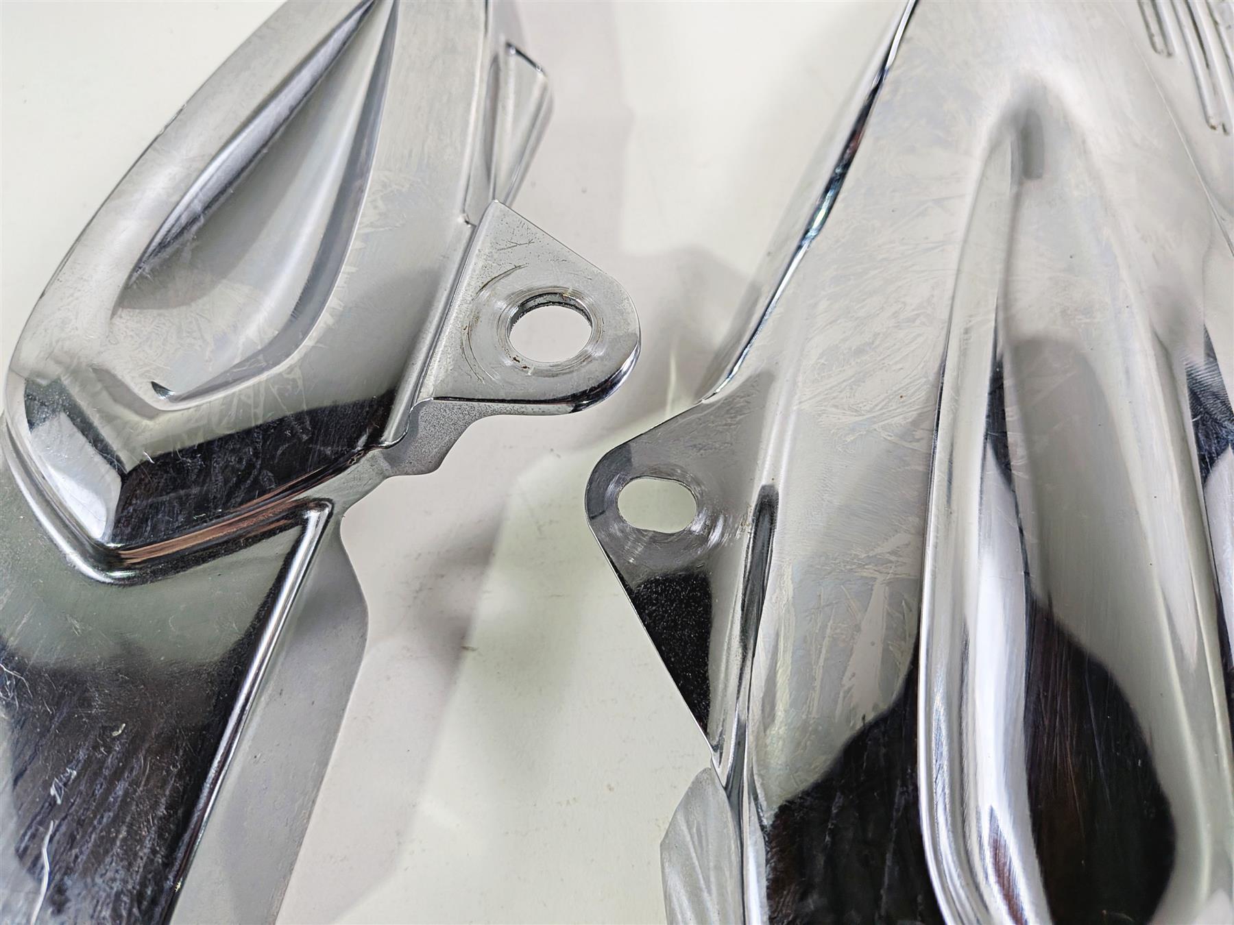 2003 Honda V-Twin VTX1800 C Kuryakyn Swingarm Differential Cover Set 8285 8688 {{ shop.shopifyCountryName }} - Mototech271