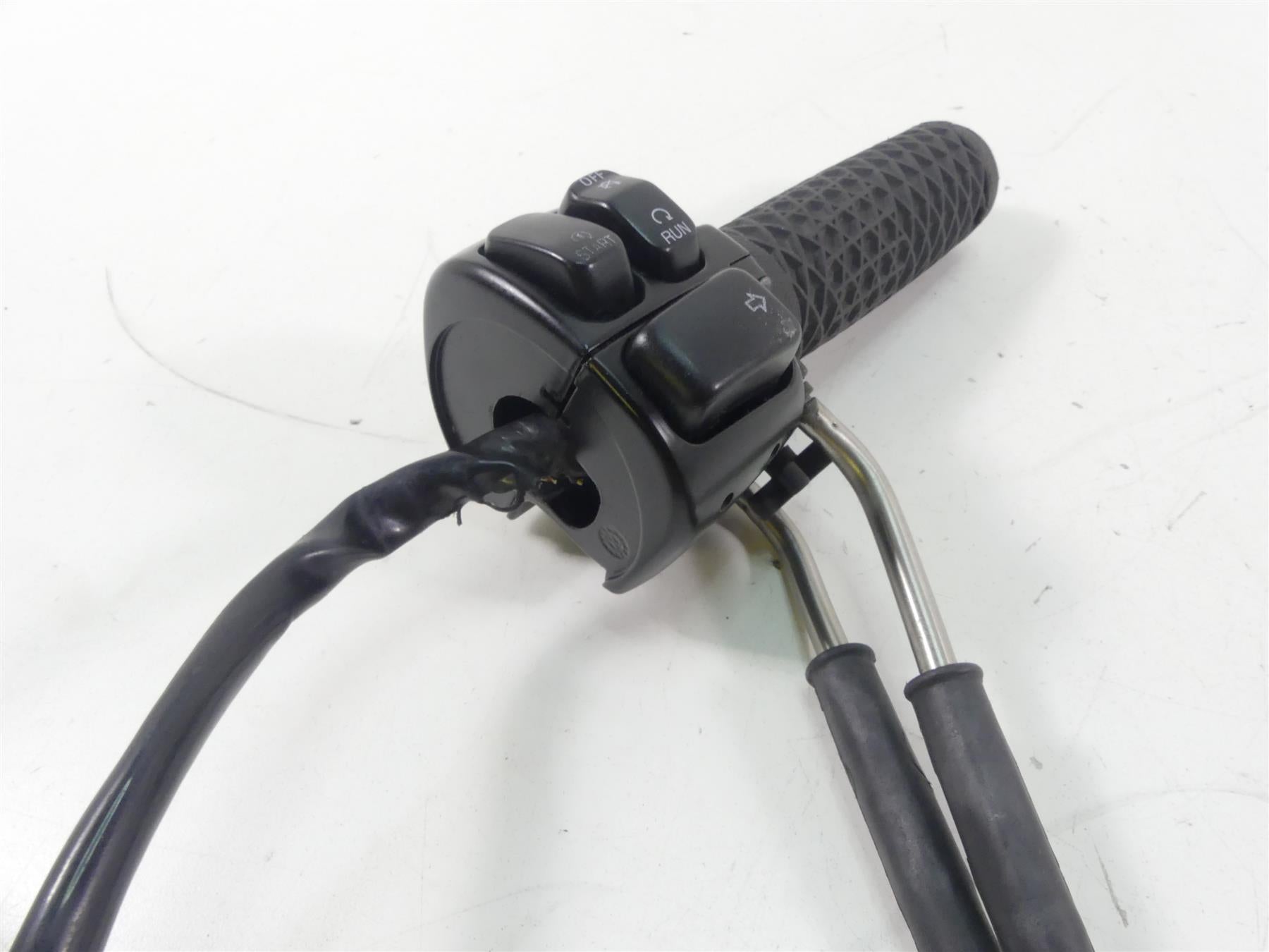 2001 Harley Davidson XL1200 Sportster Right Throttle Control Switch 71684-06 {{ shop.shopifyCountryName }} - Mototech271