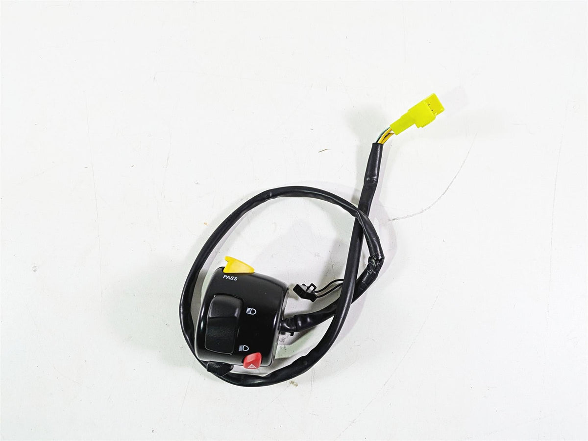 2016 Suzuki M109R VZR1800 Boulevard Left Hand Control Switch 37400-48GB0 {{ shop.shopifyCountryName }} - Mototech271