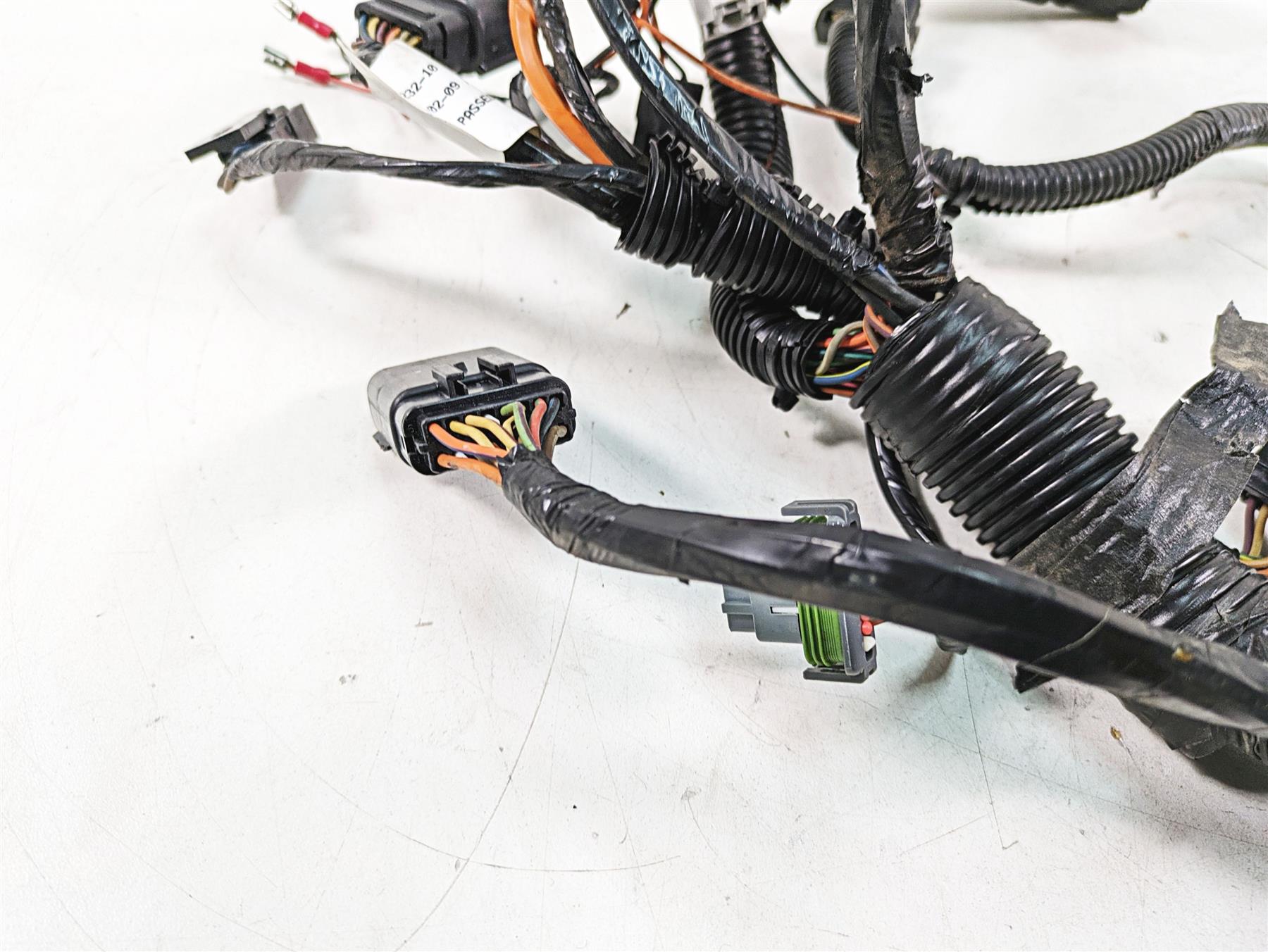 2010 Harley Touring FLHTCU Electra Glide Front Fairing Wiring - Read 70232-10 {{ shop.shopifyCountryName }} - Mototech271