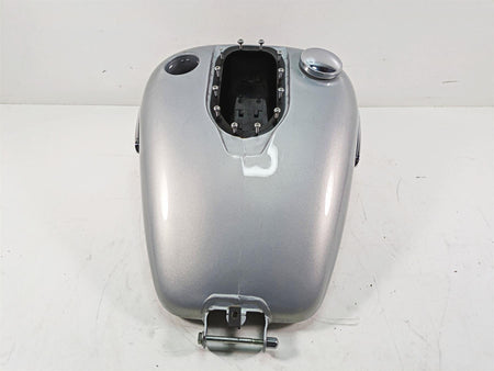 2012 Harley FLD Dyna Switchback Fuel Gas Petrol Tank Reservoir -No Dent 61593-10 {{ shop.shopifyCountryName }} - Mototech271