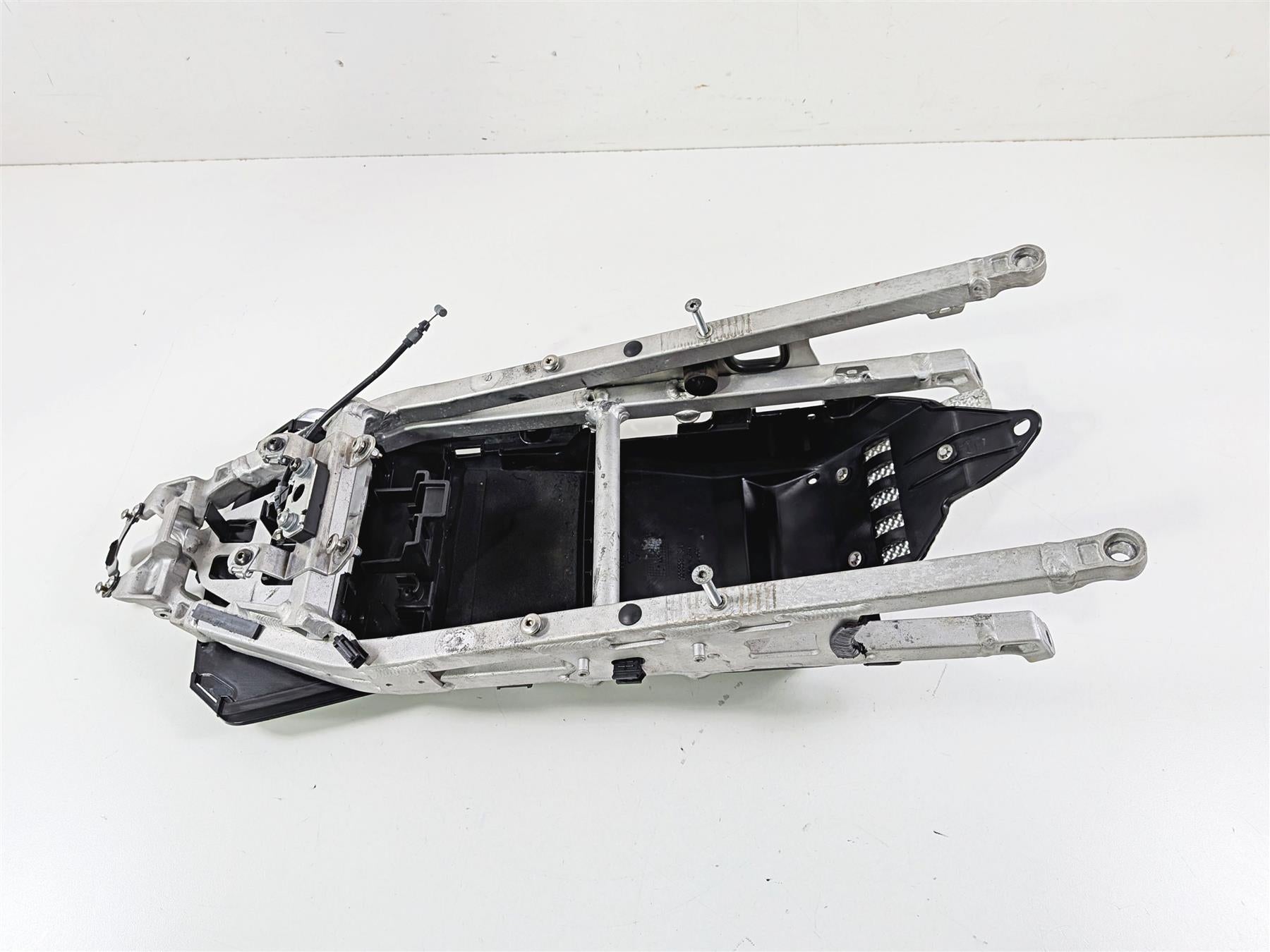 2018 Aprilia RSV4 RR Straight Rear Subframe Sub Frame 2B003589 {{ shop.shopifyCountryName }} - Mototech271