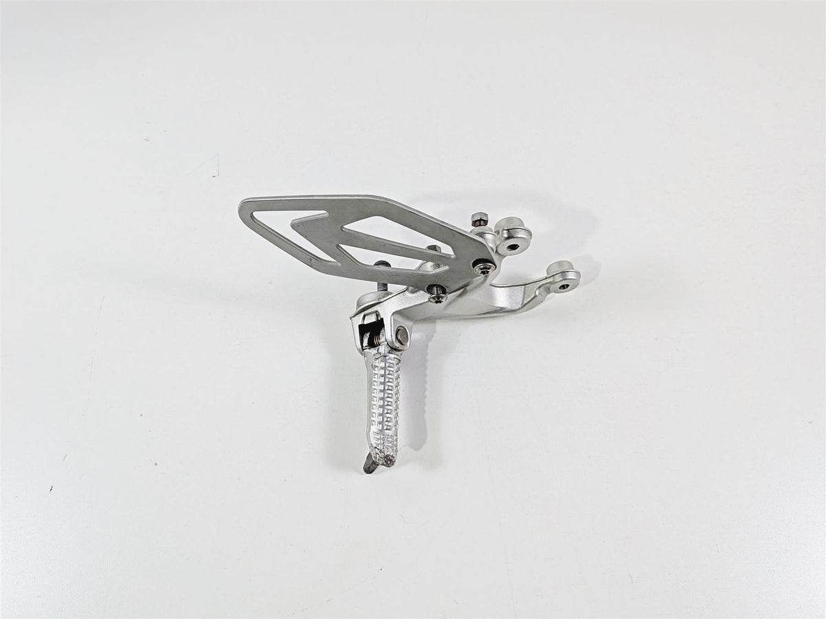 2017 BMW S1000RR K46 Right Rider Driver Foot Peg Rest & Heal Guard 46717728308 {{ shop.shopifyCountryName }} - Mototech271