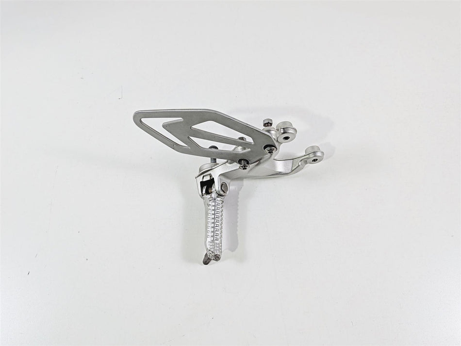 2017 BMW S1000RR K46 Right Rider Driver Foot Peg Rest & Heal Guard 46717728308 {{ shop.shopifyCountryName }} - Mototech271