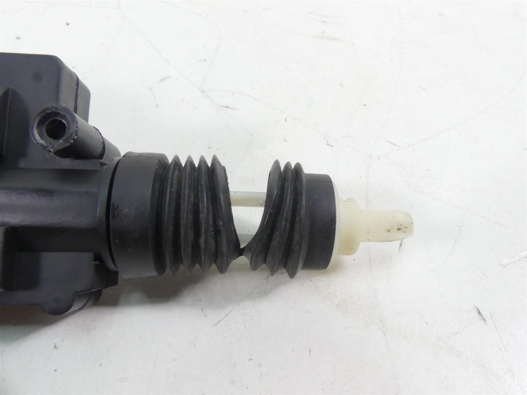 2007 Harley FLHTCU SE2 CVO Electra Glide Trunk Lock Actuator Motor 53597-07 {{ shop.shopifyCountryName }} - Mototech271
