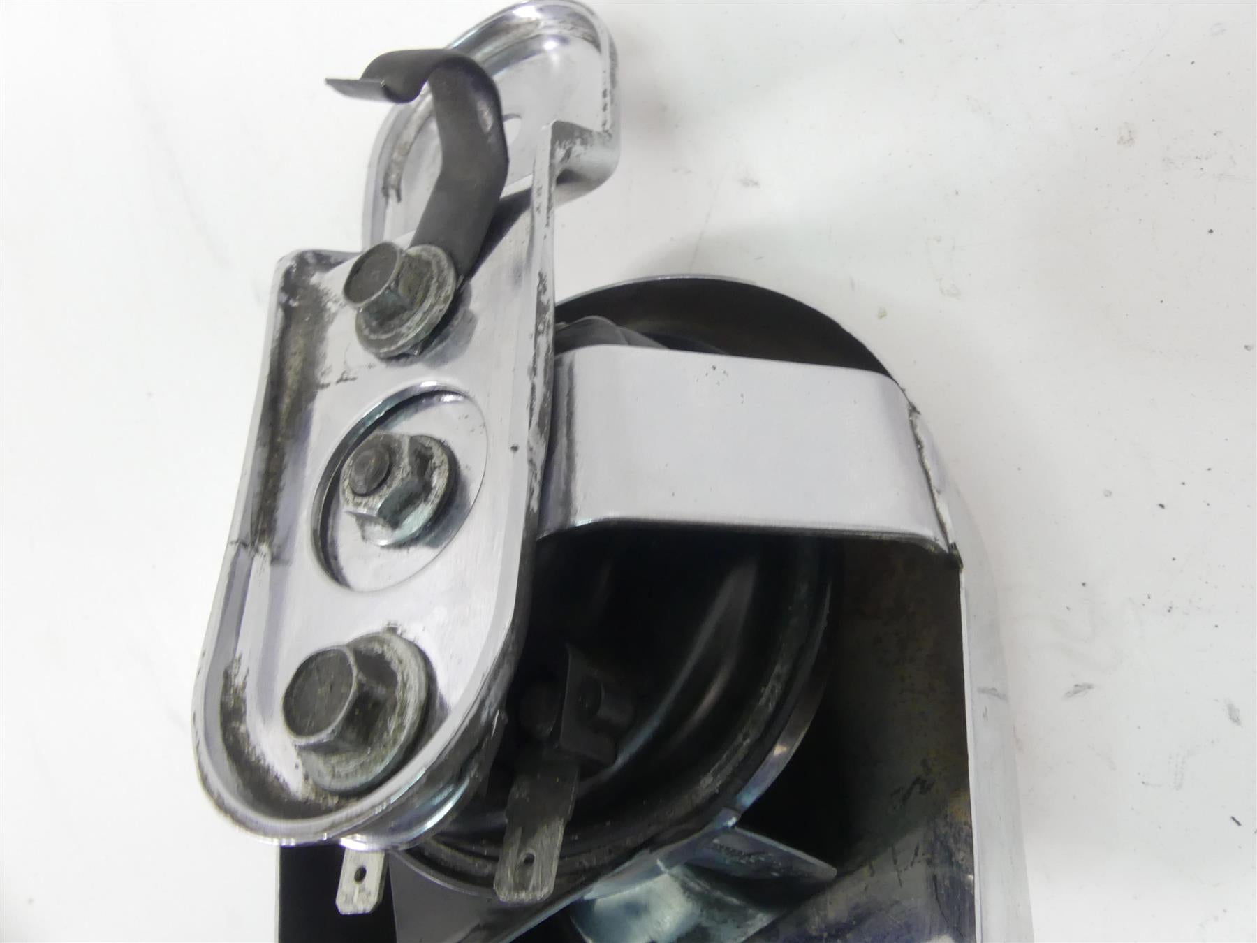 2014 Harley FXDF Dyna Fat Bob Horn + Chrome Cover 61300478A {{ shop.shopifyCountryName }} - Mototech271